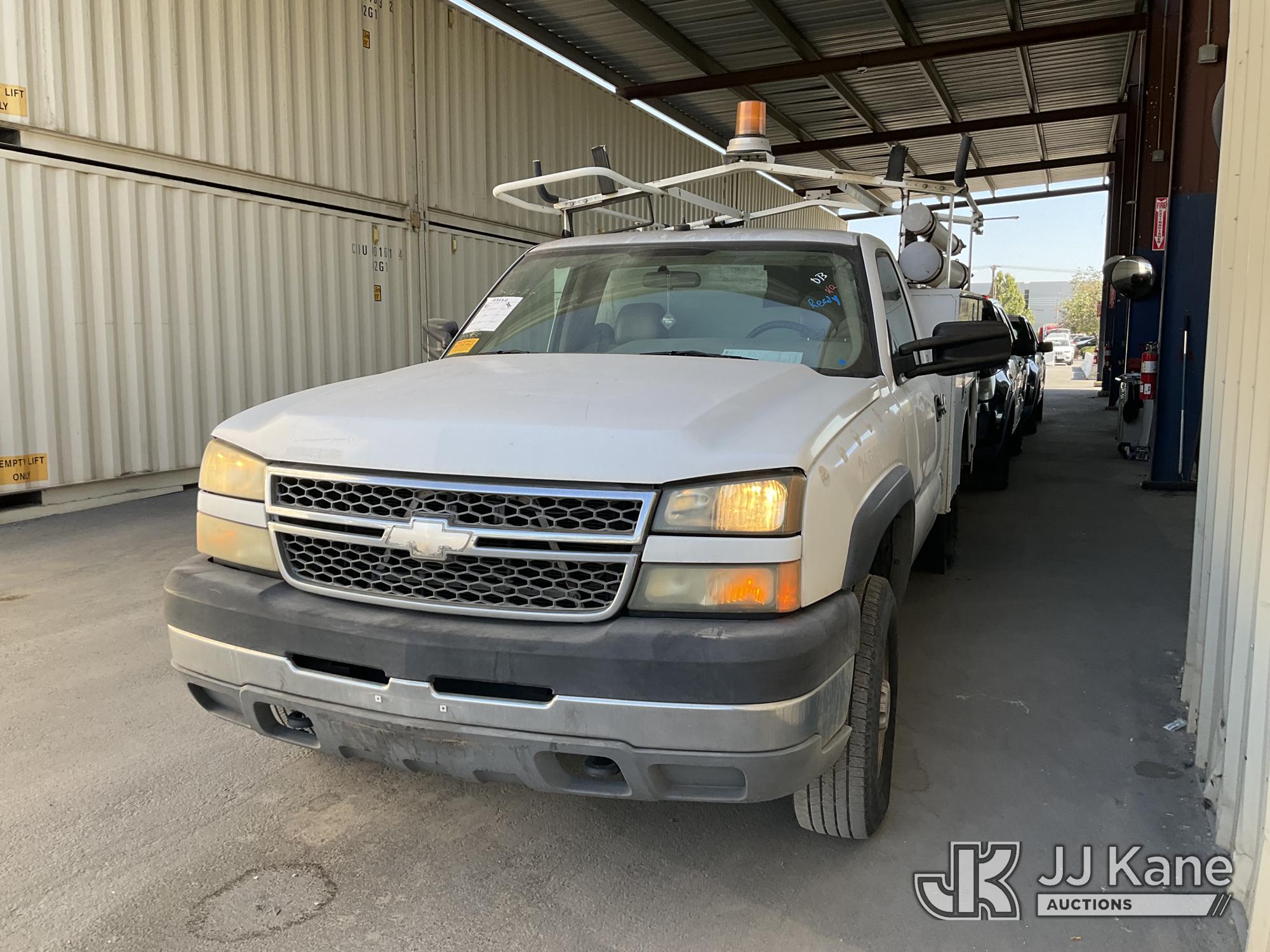 Photo of 2005 Chevrolet Silverado 2500HD