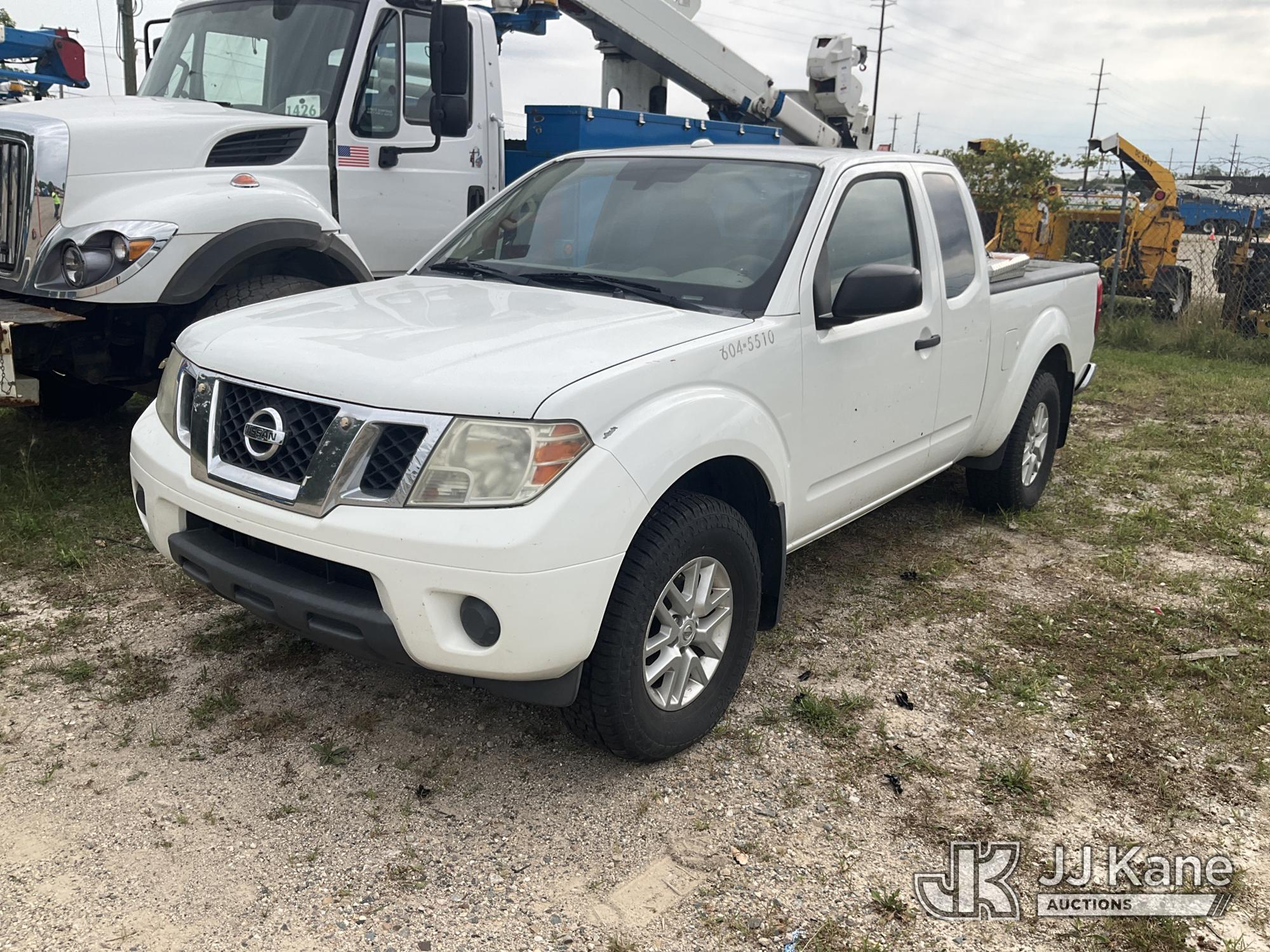 2015 Nissan Frontier Extended-Cab Pickup Truck
