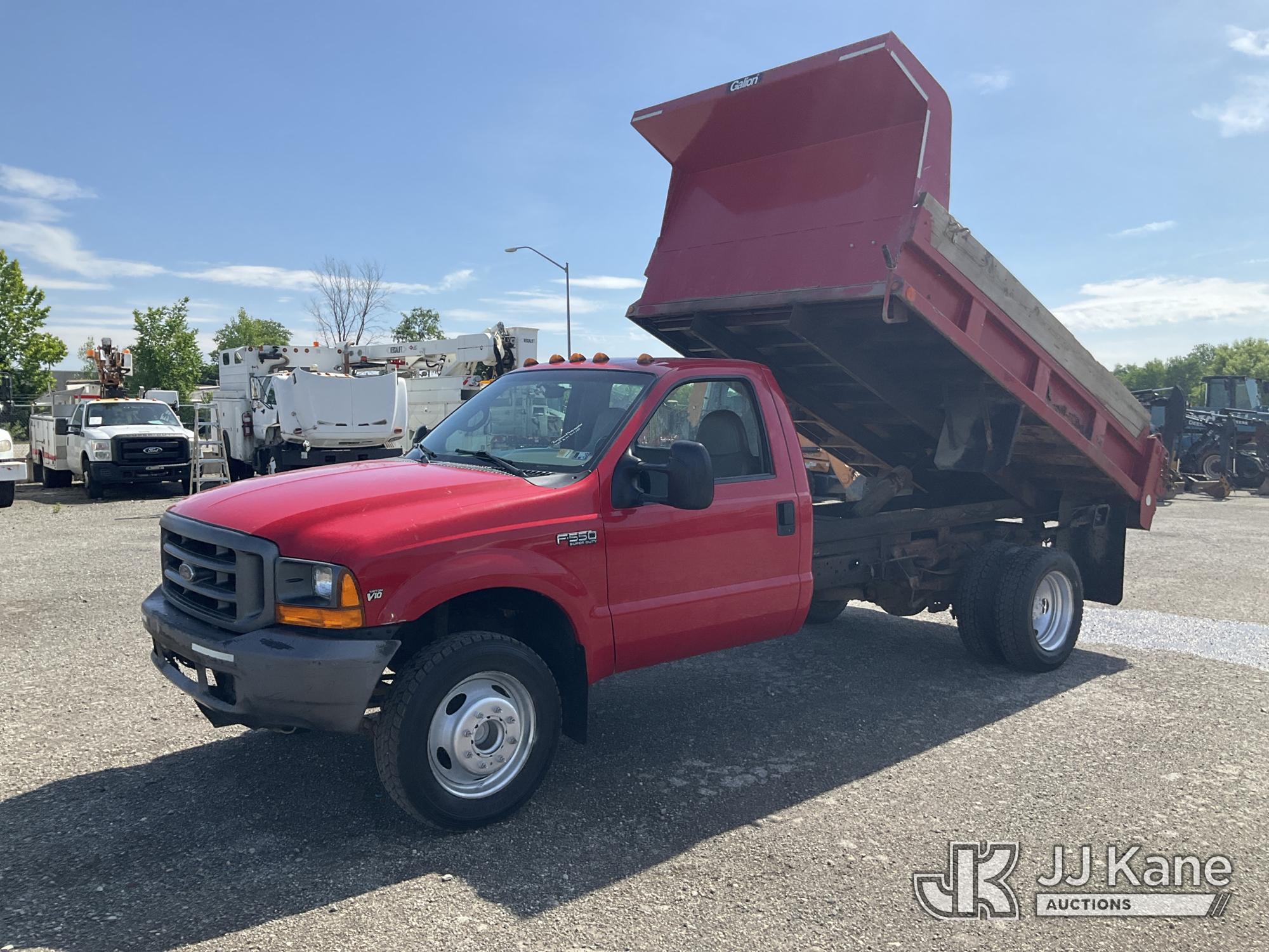 1999 Ford F-550 Dump Truck