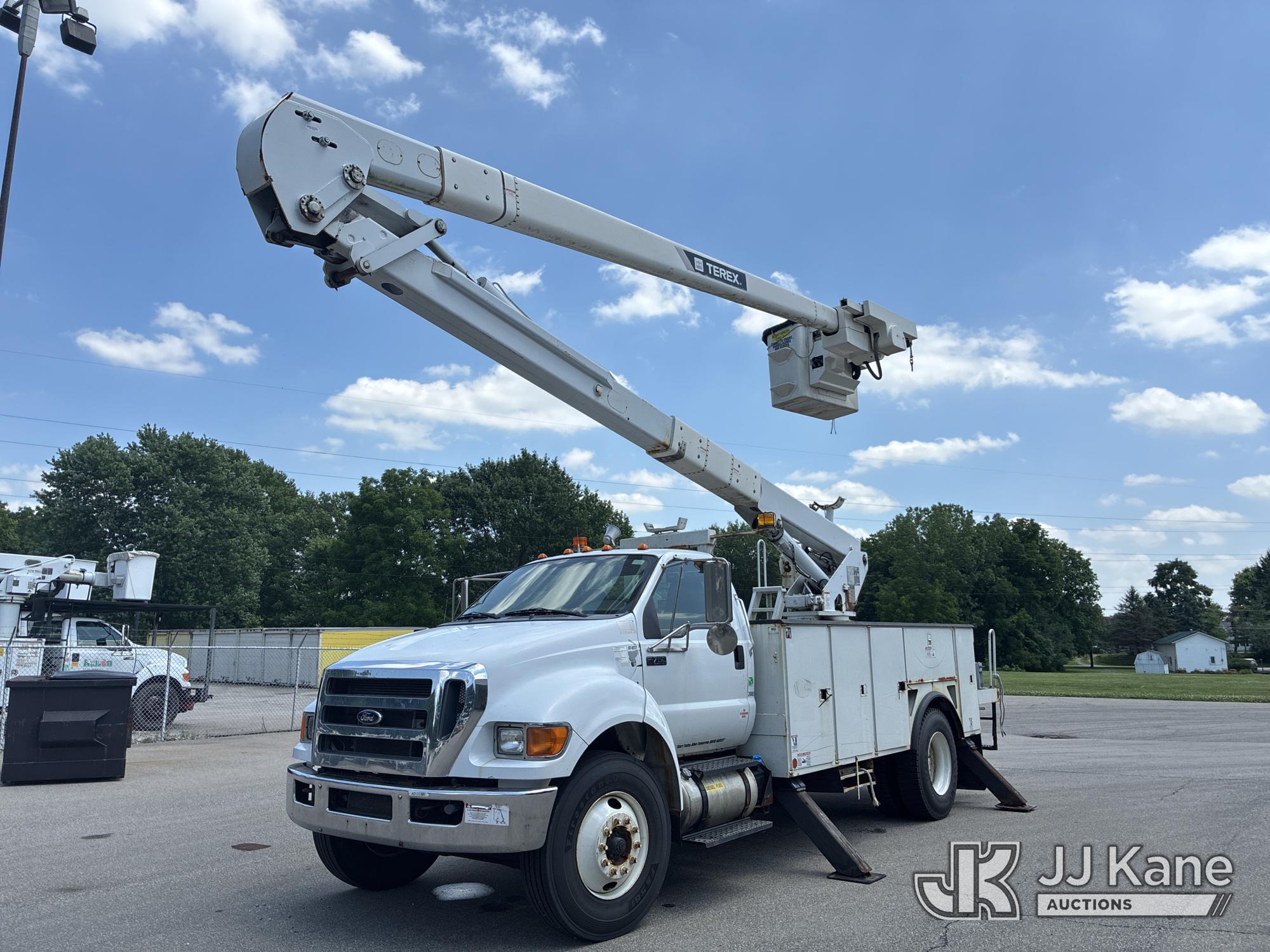 HiRanger 5TC-55, Material Handling Bucket Truck rear mounted on 2015 Ford F-750 Utility Truck