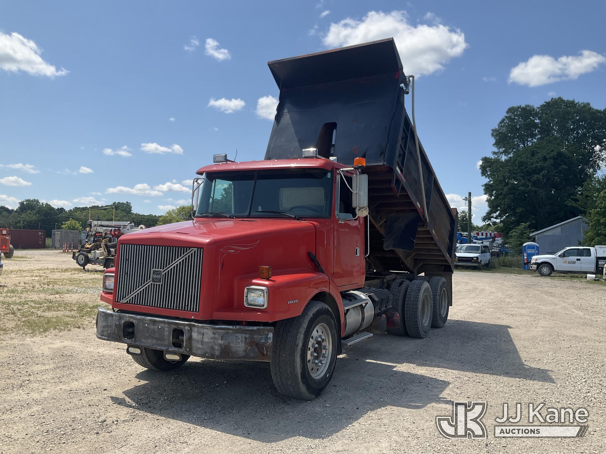 1996 Volvo WG T/A Dump Truck