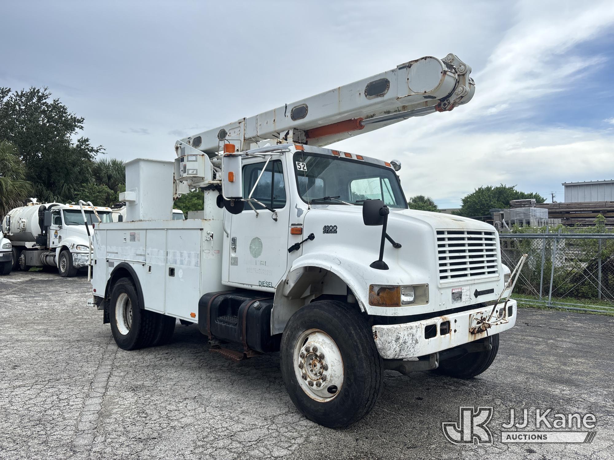 2001 International 4800