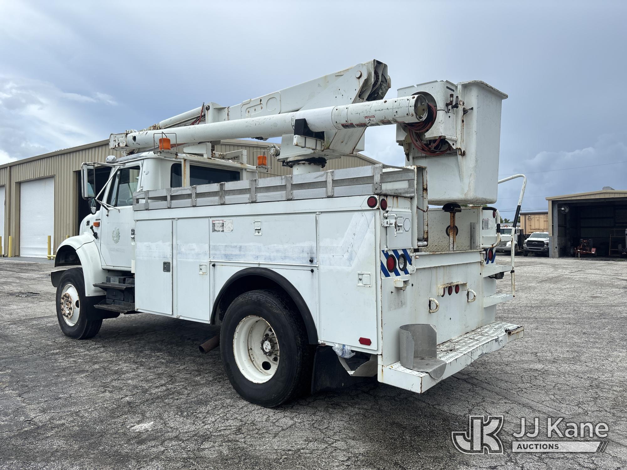 2001 International 4800
