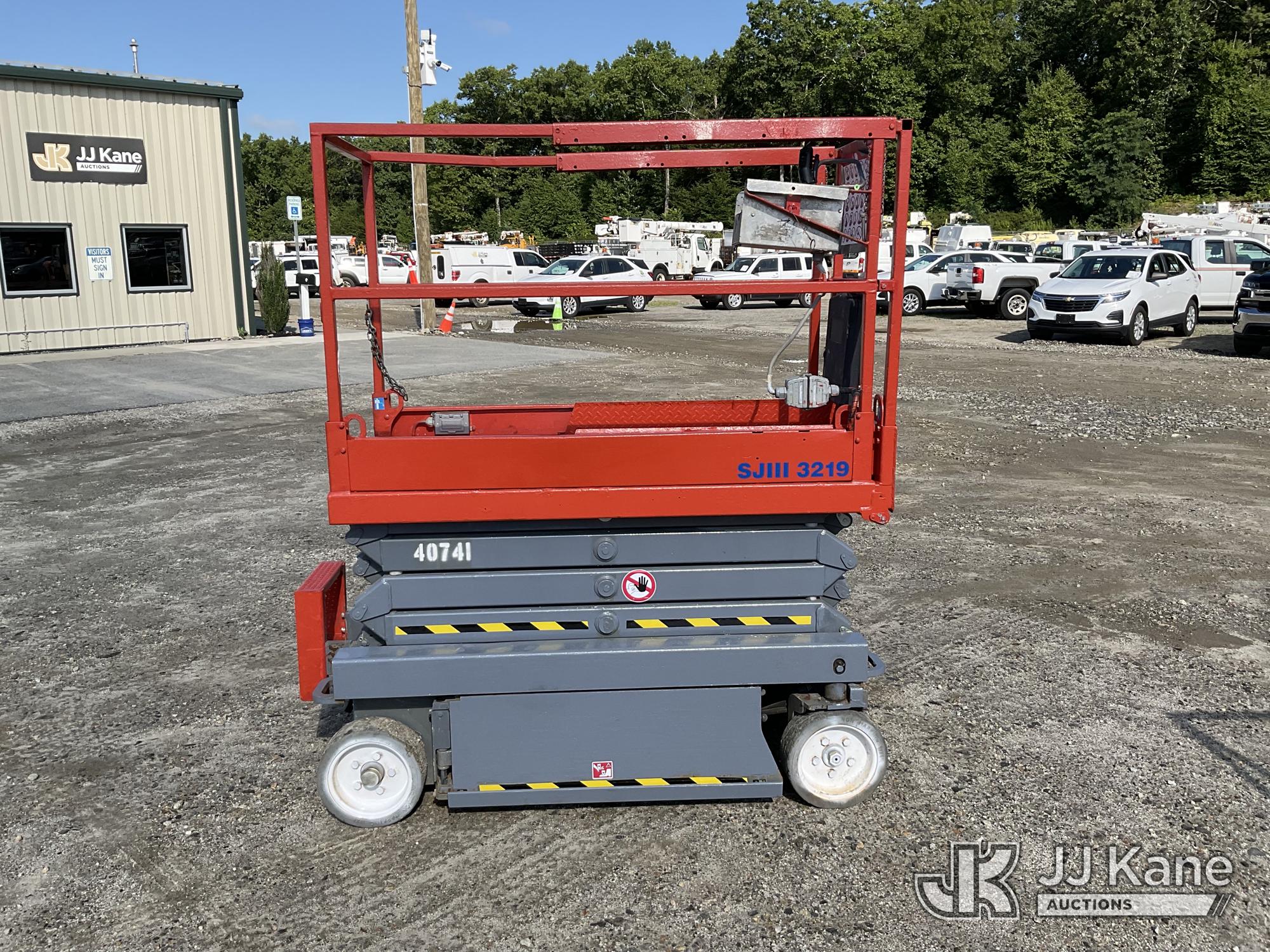 2012 Sky Jack SJIII-3219 Self-Propelled Scissor Lift