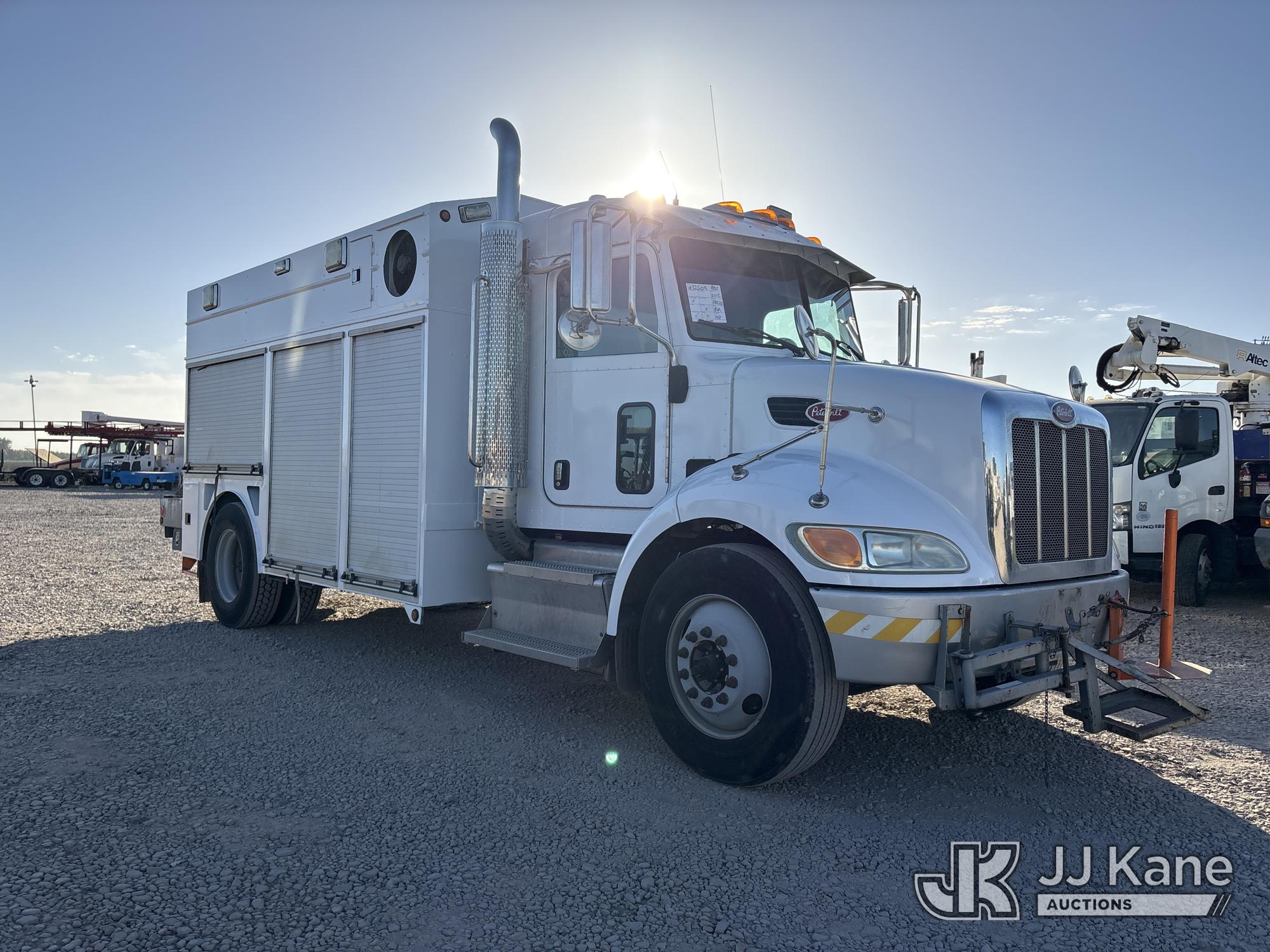 2013 Peterbilt 337