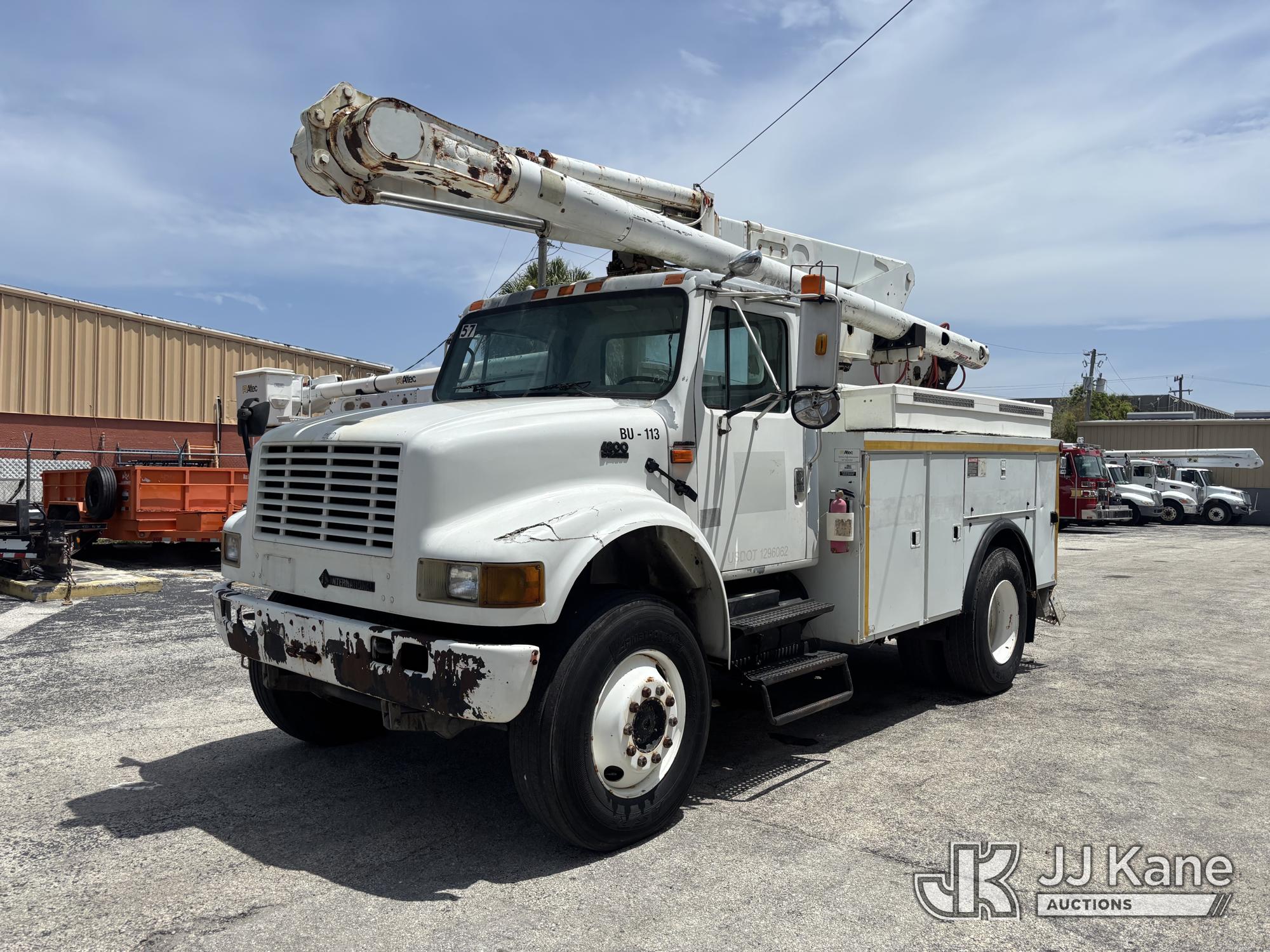 2001 International 4800
