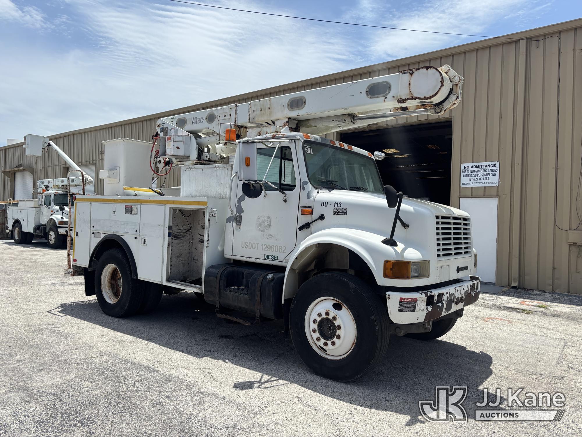 2001 International 4800