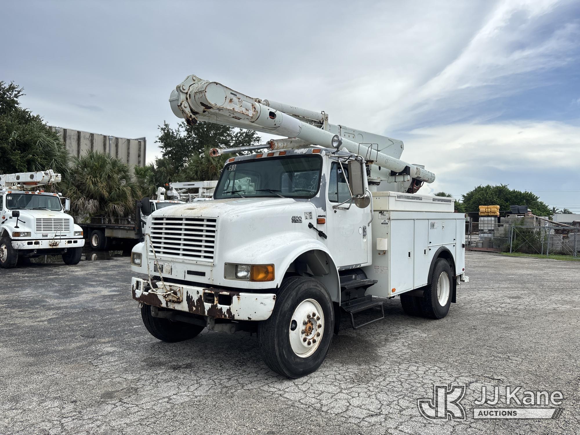 2001 International 4800