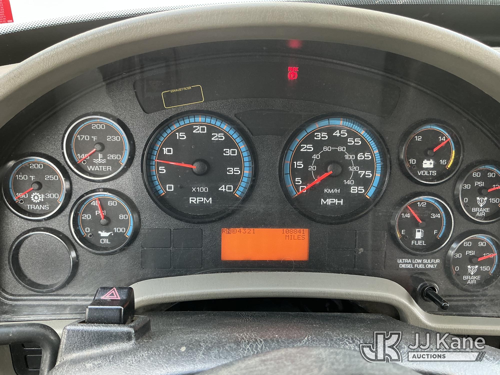 2014 International 7400 4X4