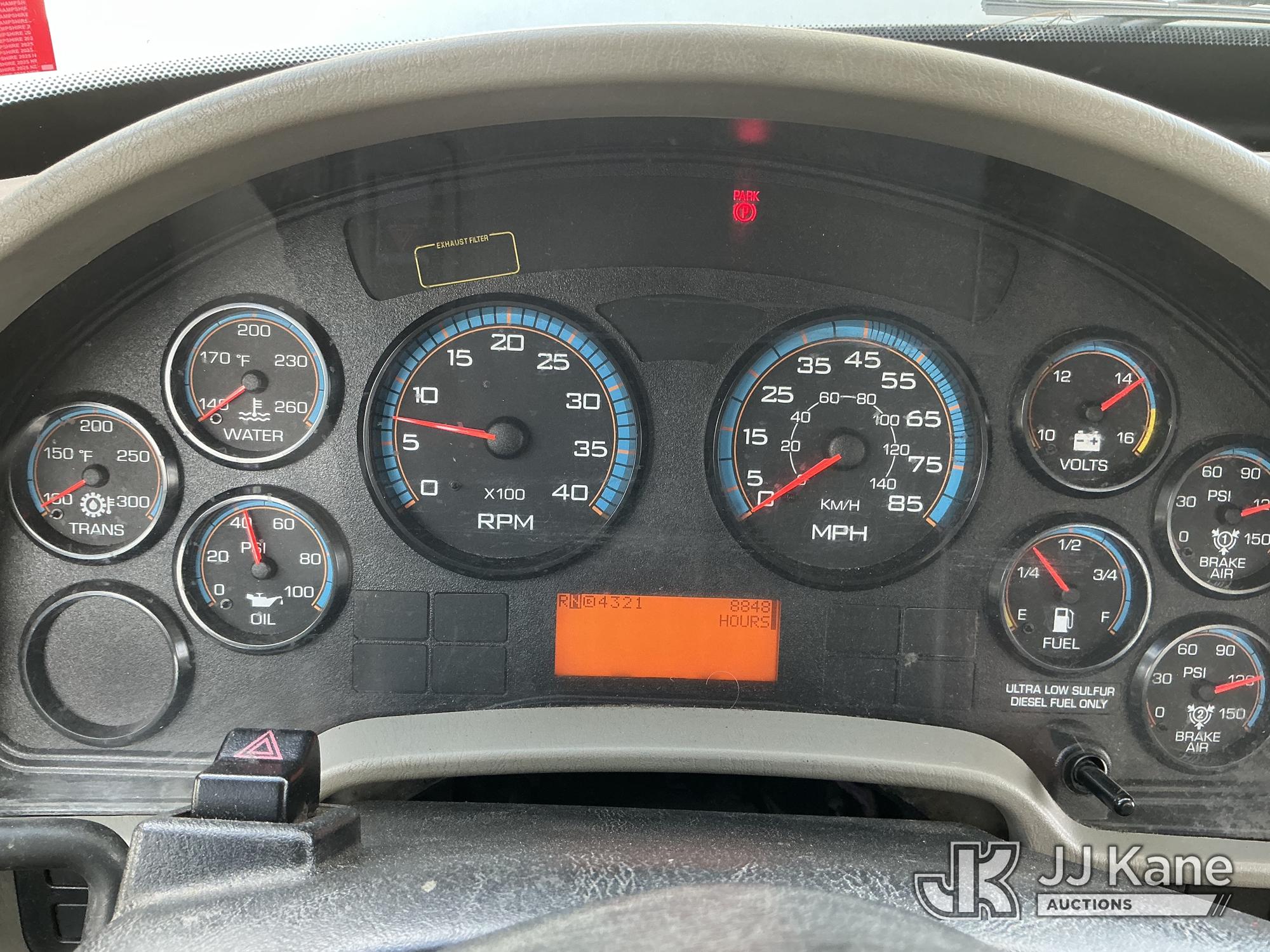 2014 International 7400 4X4