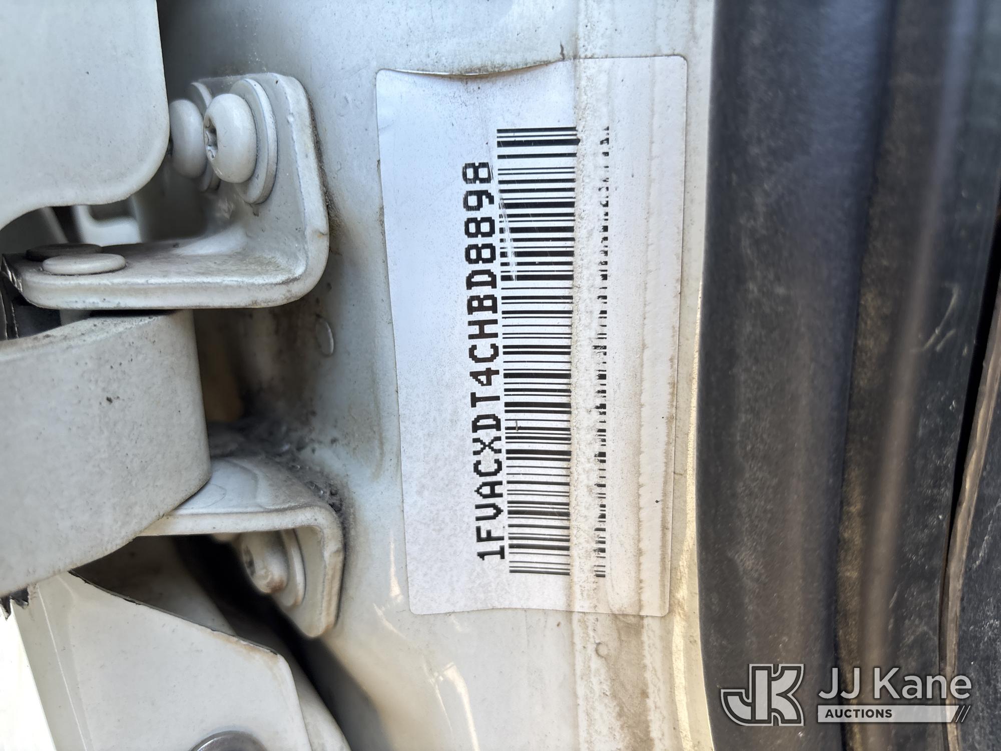 2012 Freightliner M2 106