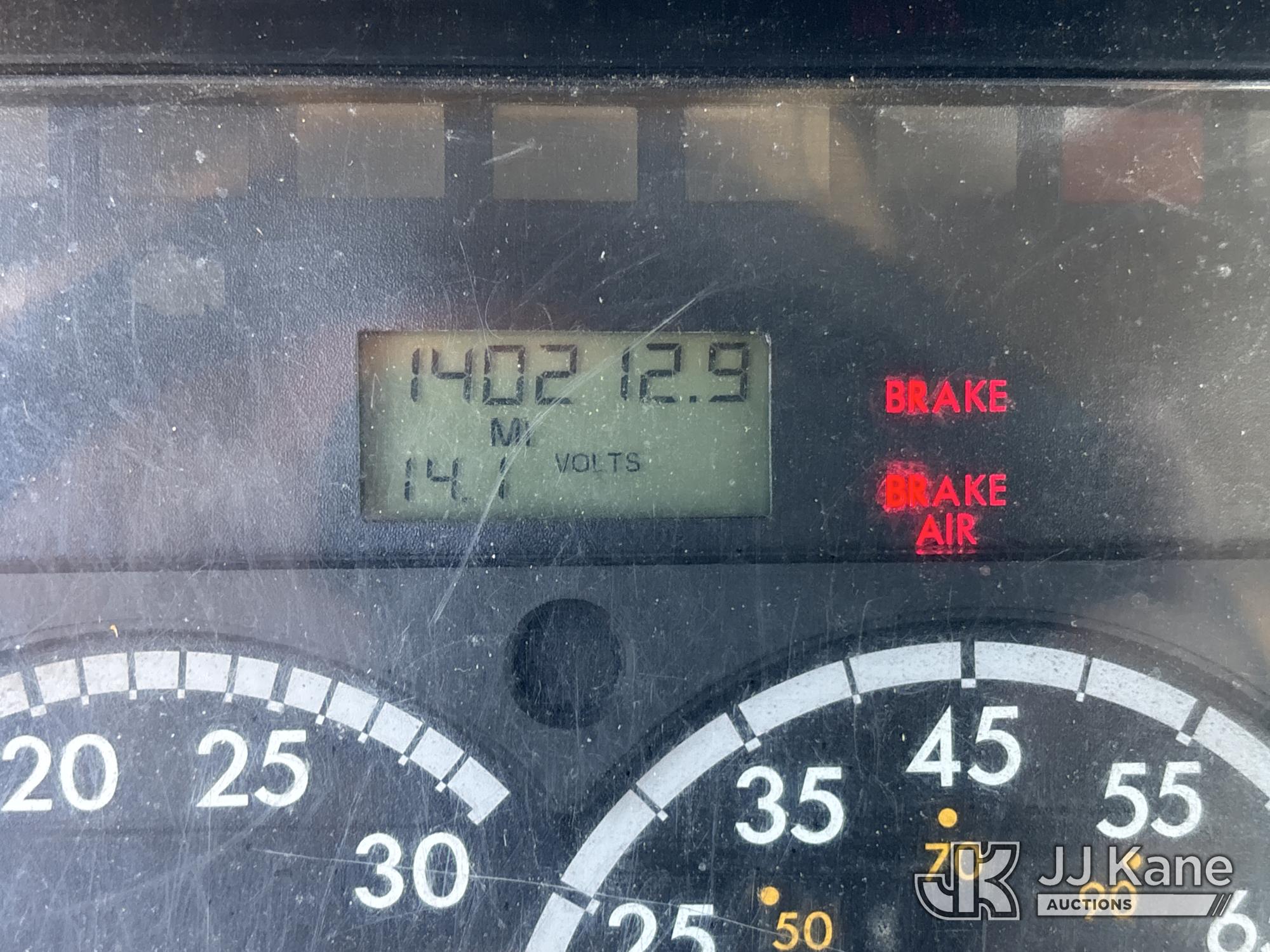 2012 Freightliner M2 106