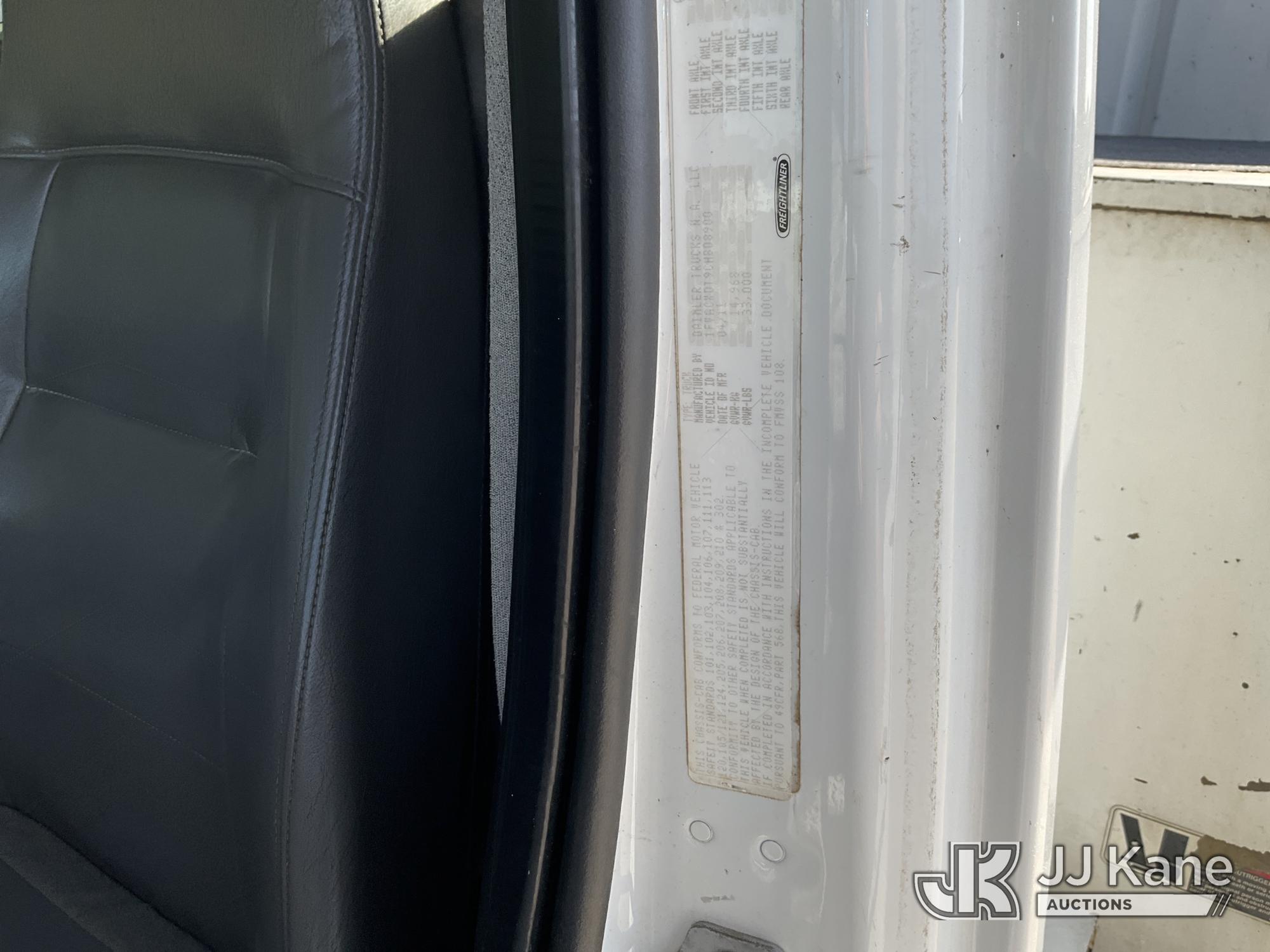 2012 Freightliner M2 106