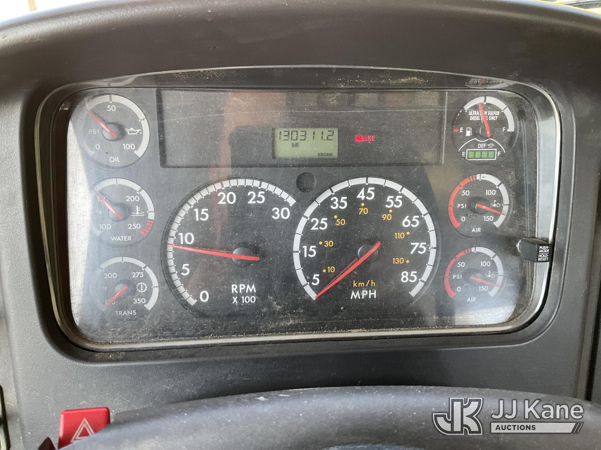 2012 Freightliner M2 106