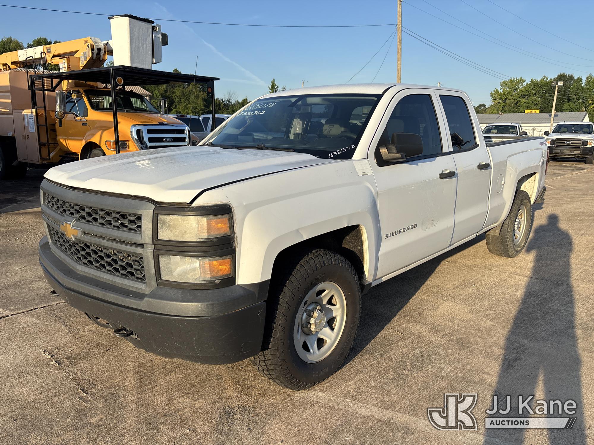 2015 Chevrolet Silverado 1500 Extended-Cab Pickup Truck
