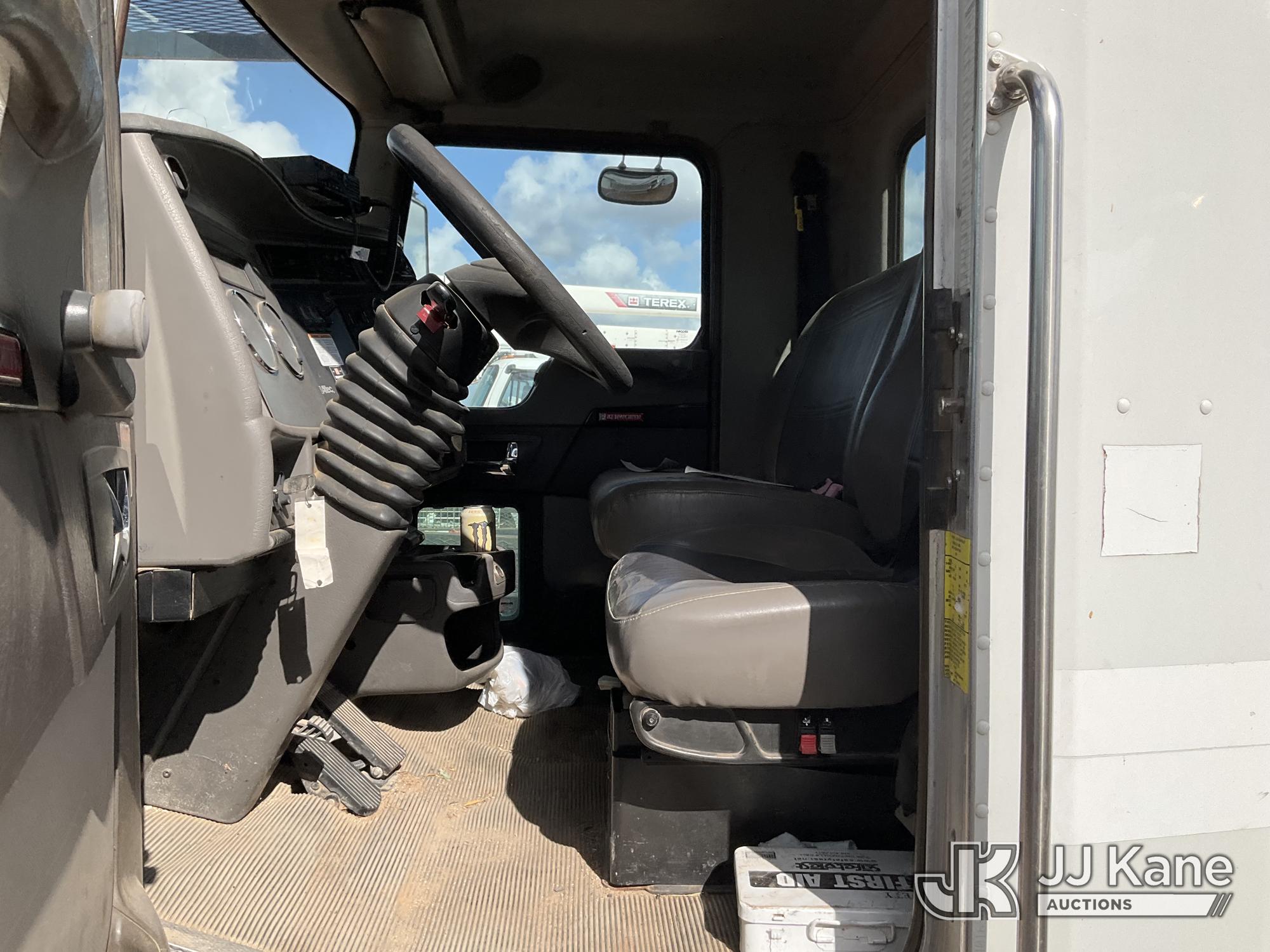 2014 Kenworth T300