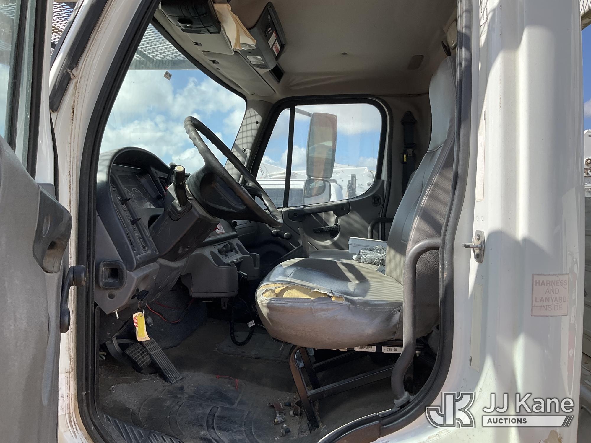 2013 Freightliner M2 106