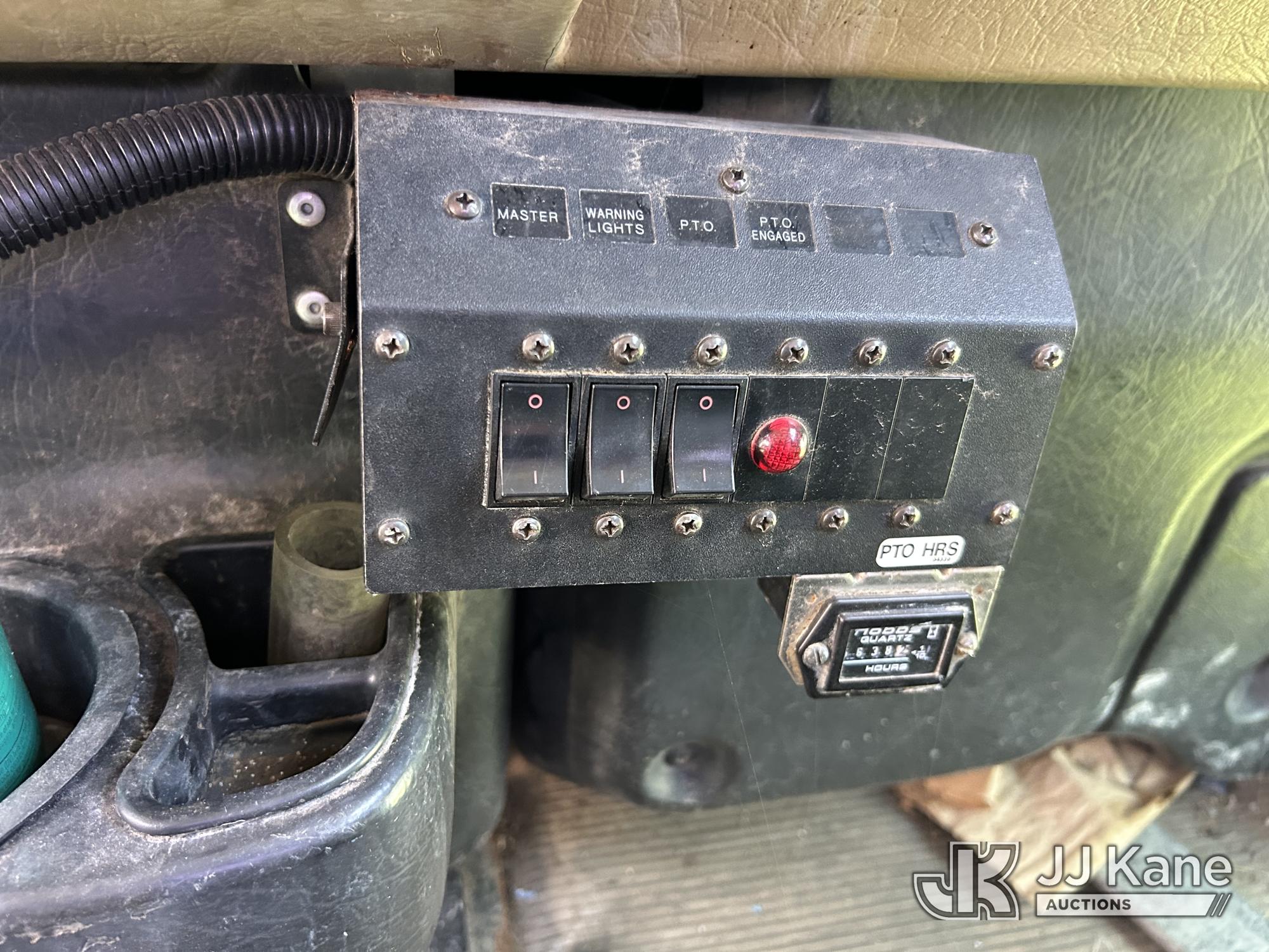 2007 Peterbilt 335