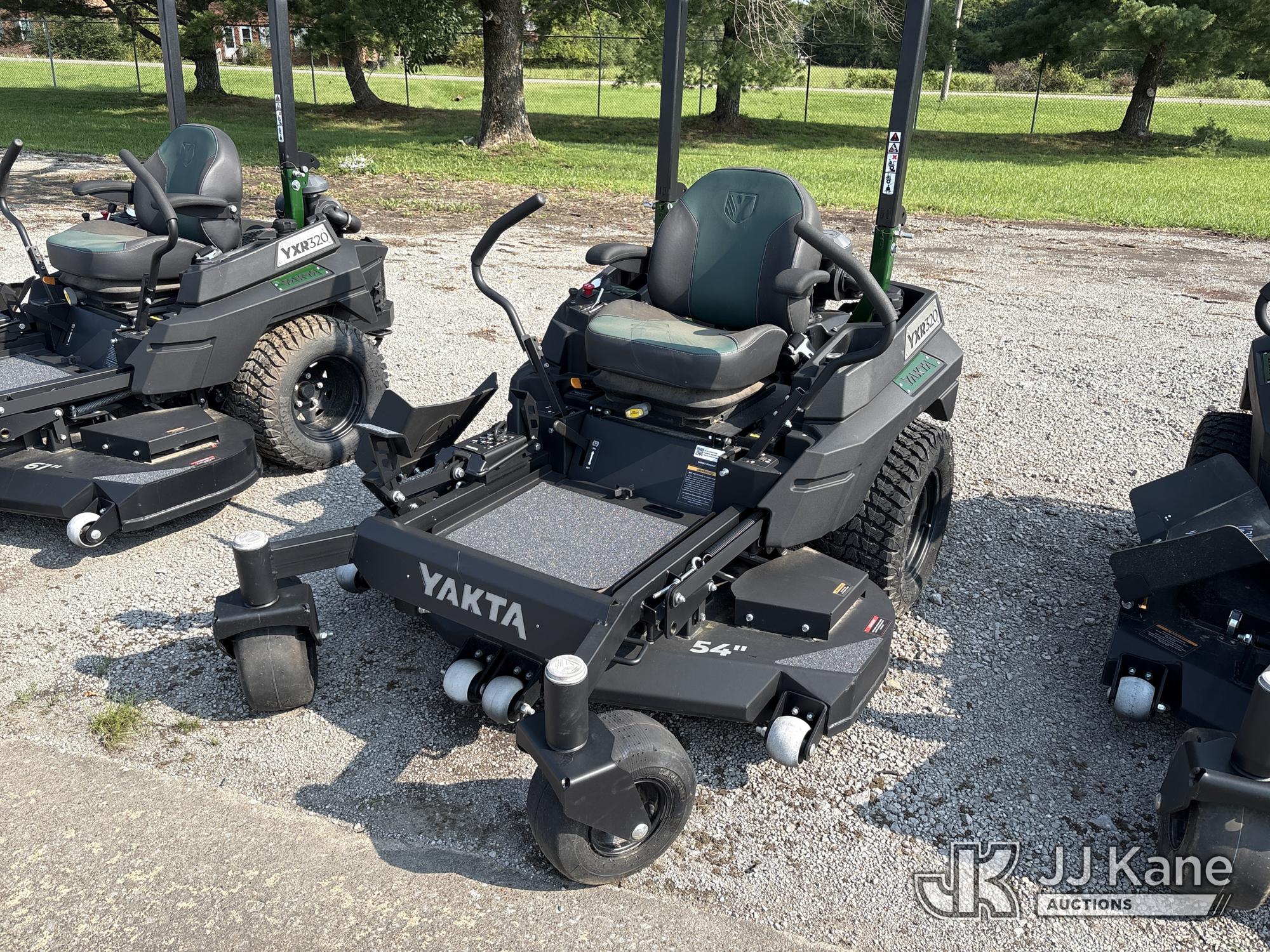 YAKTA YXR320 Zero Turn Riding Mower