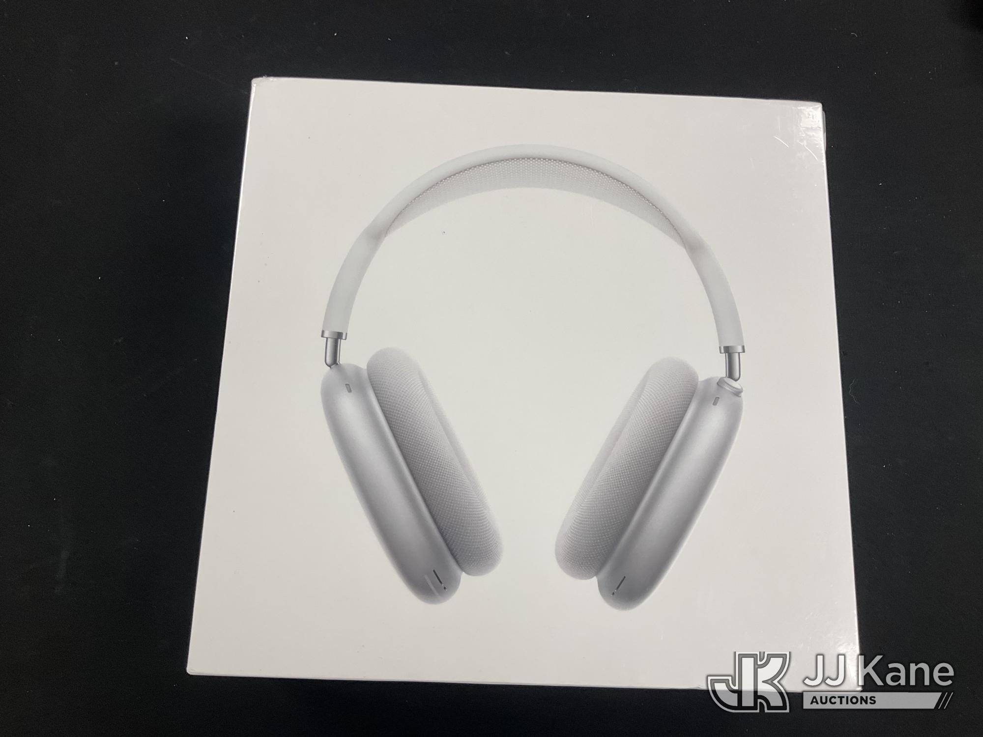 AirPods Max (Sealed In Box ) NOTE: This unit is being sold AS IS/WHERE IS via Timed Auction and is located in Jurupa Valley