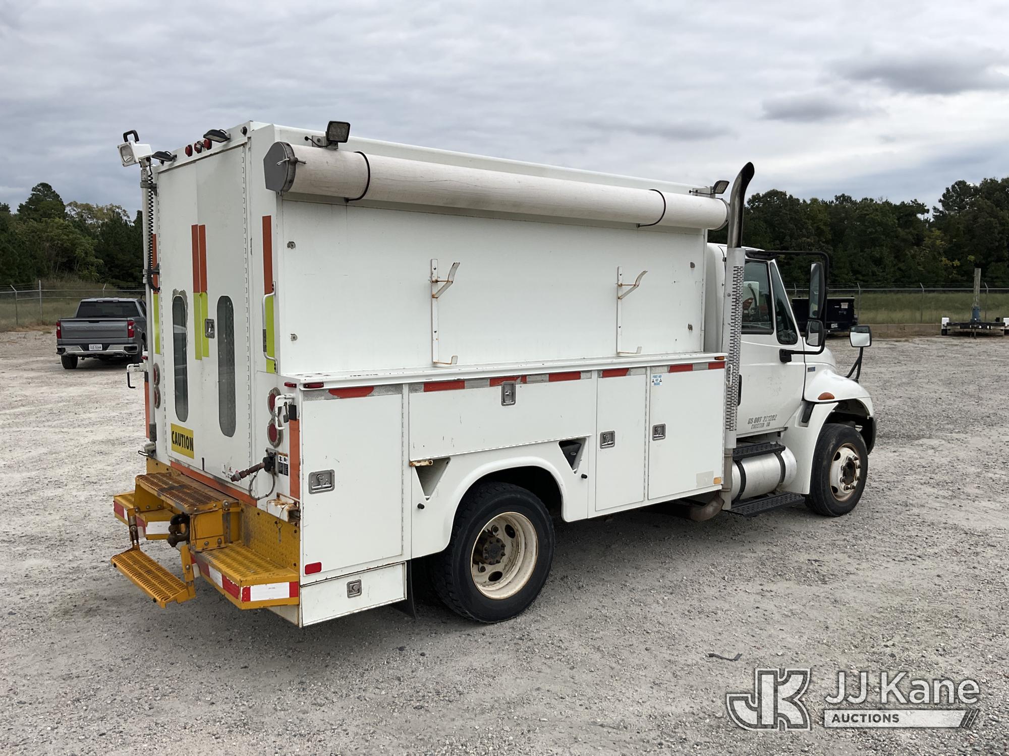 2015 International 4300 LP