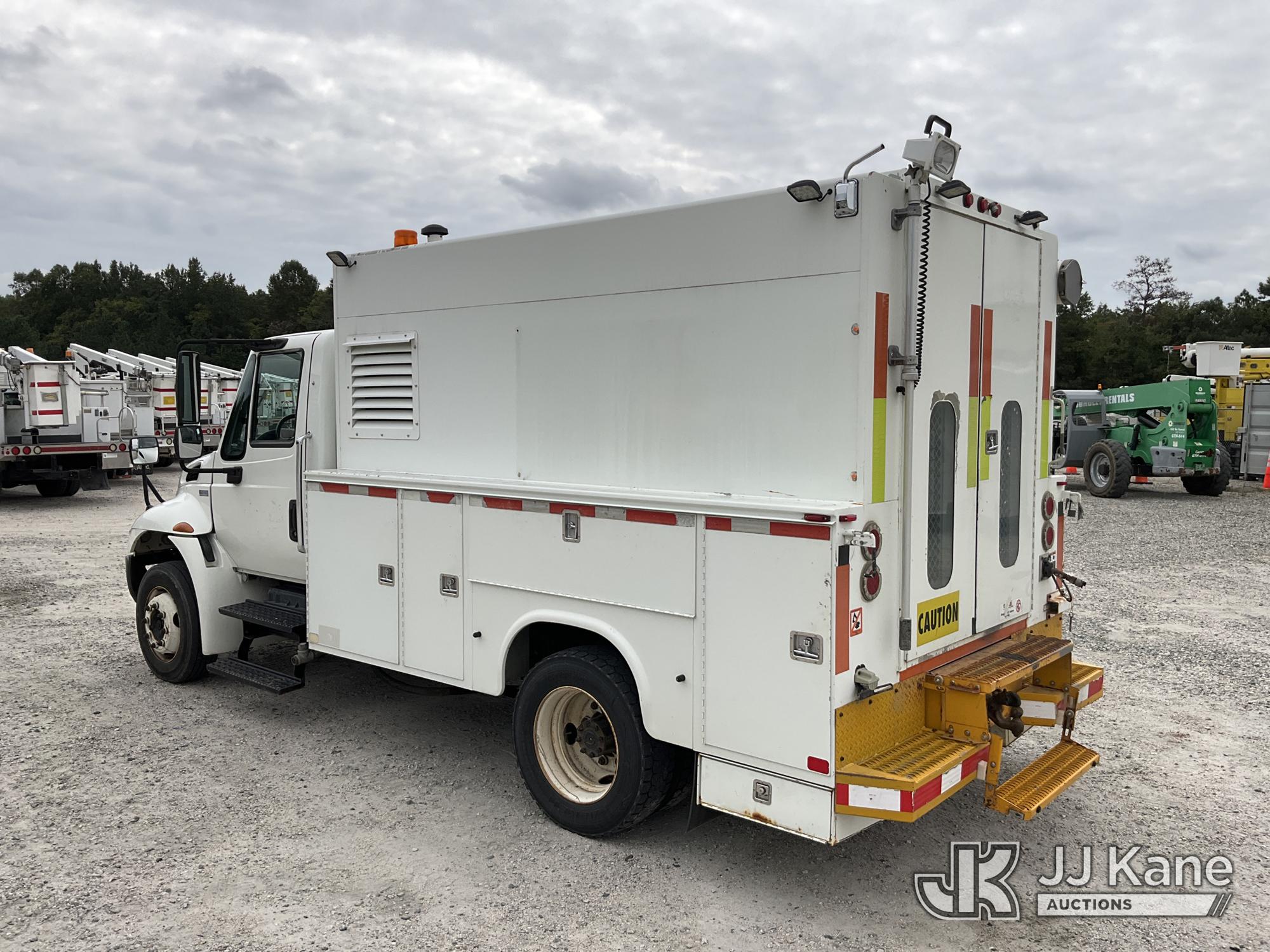 2015 International 4300 LP