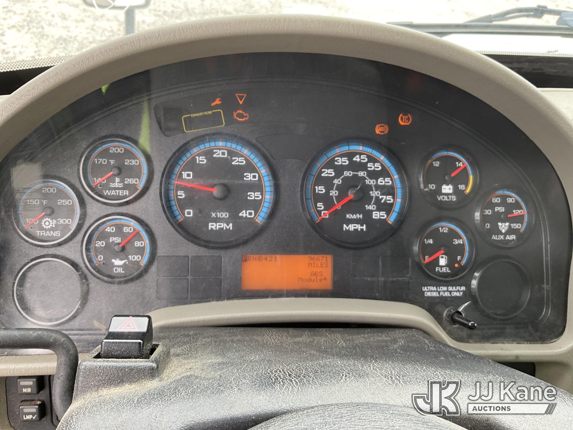 2015 International 4300 LP