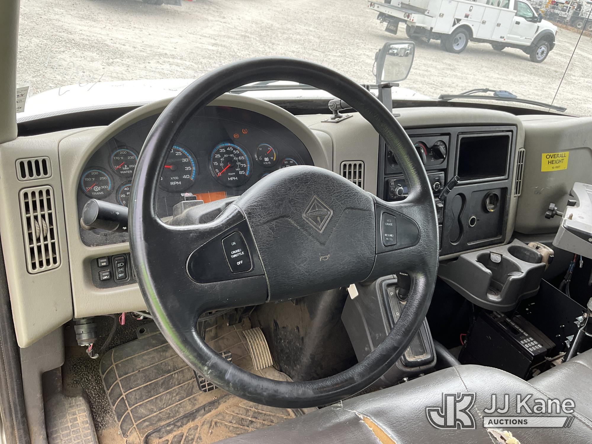 2015 International 4300 LP