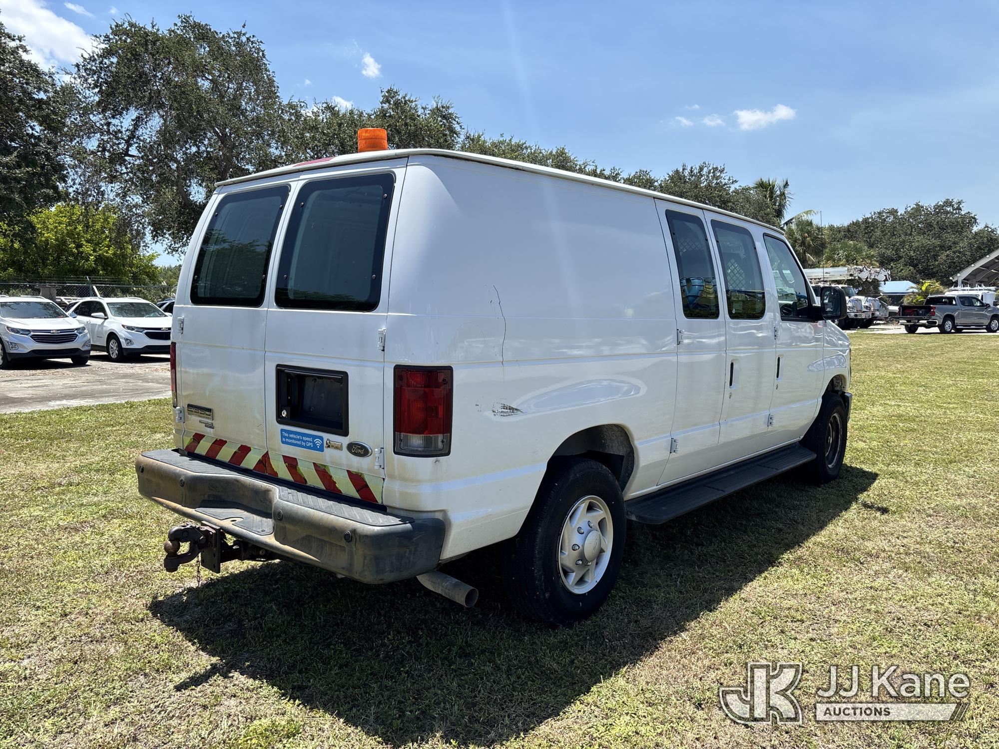 2013 Ford E350