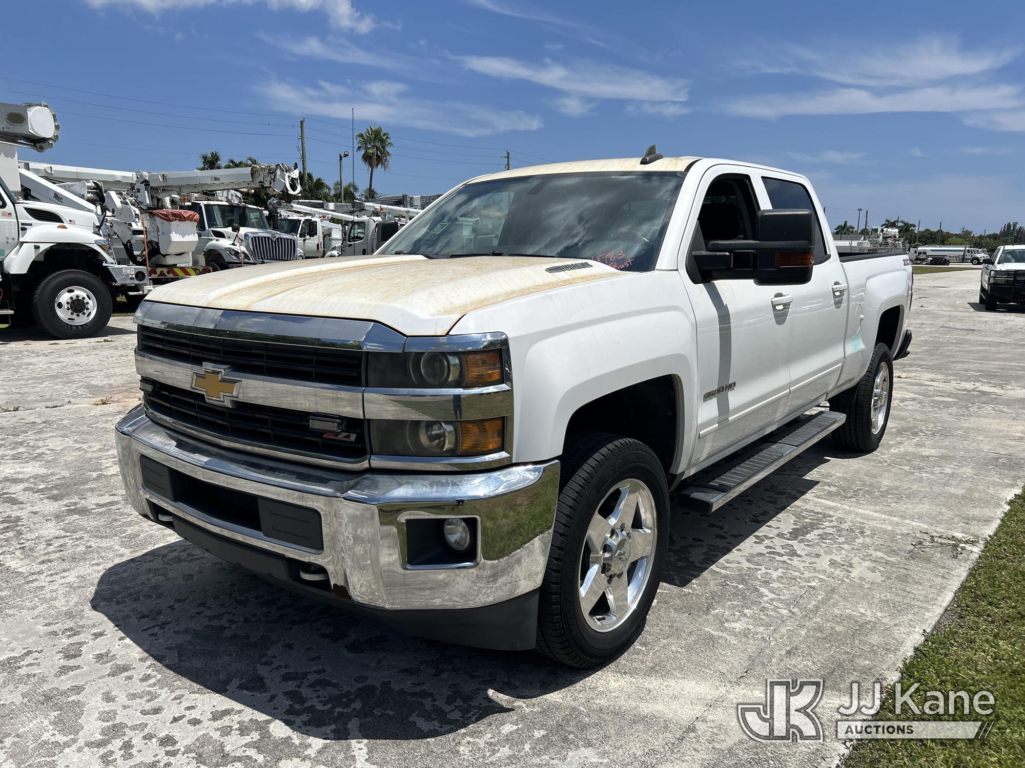 Photo of 2015 Chevrolet Silverado 2500HD 4x4