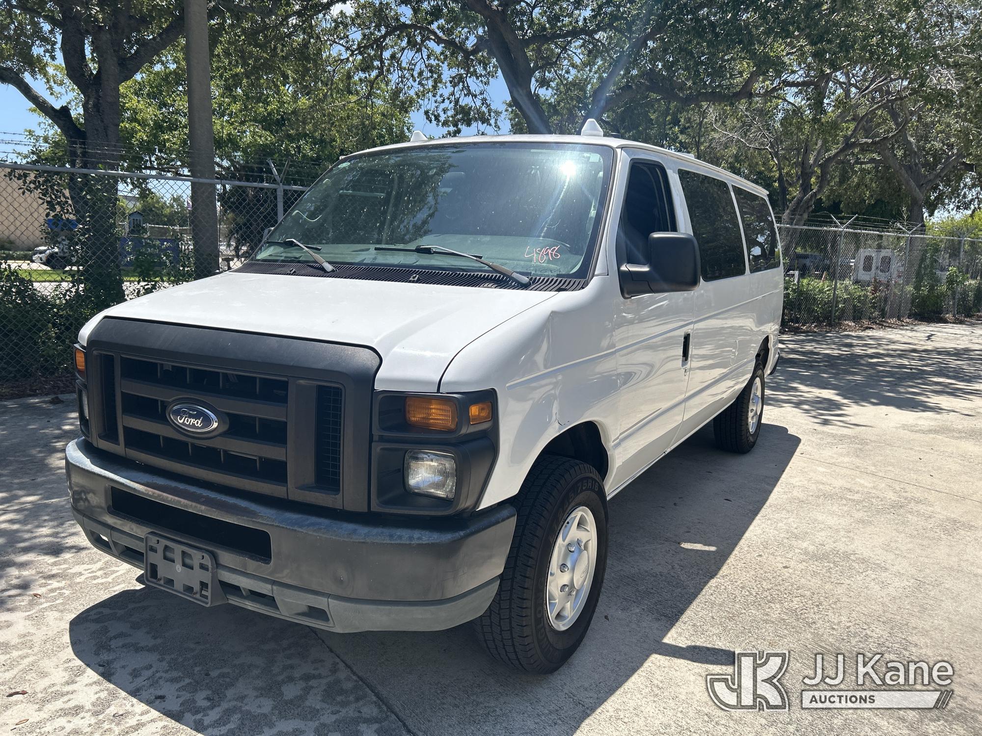 Photo of 2011 Ford E350