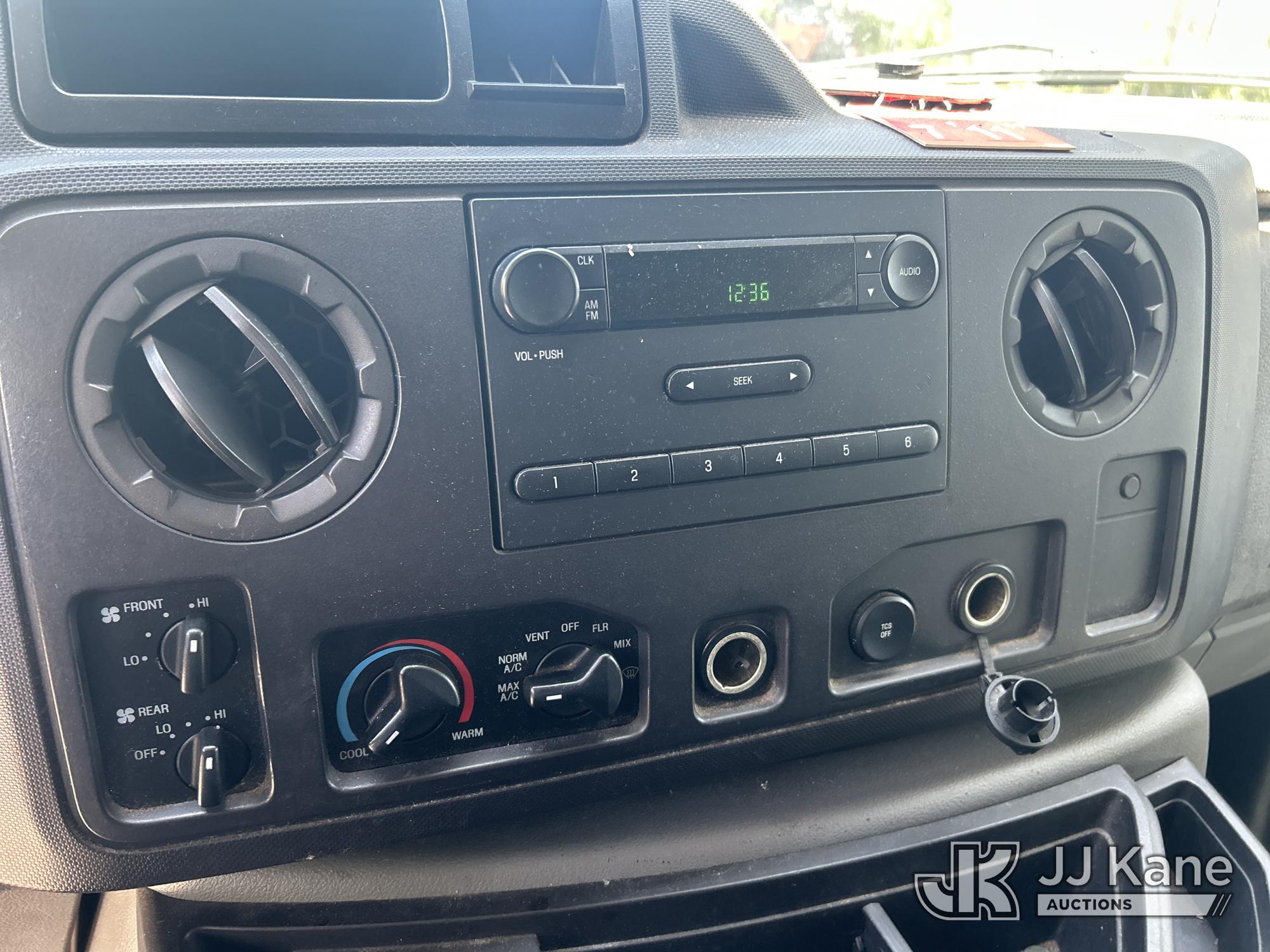 2011 Ford E350