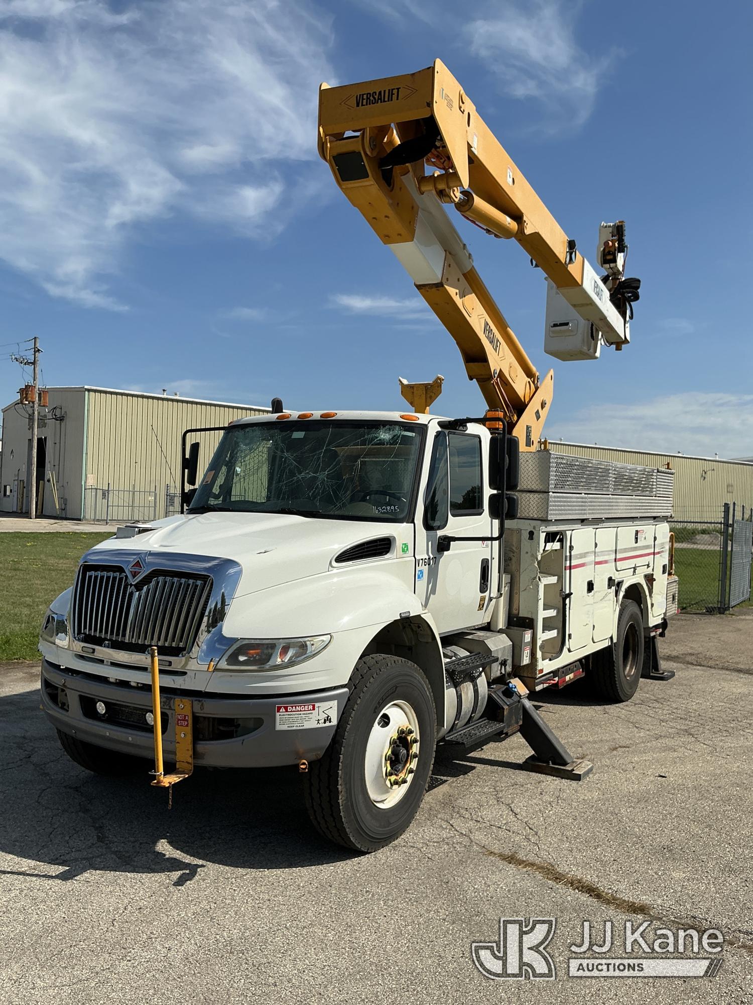 Photo of 2016 International DuraStar 4400