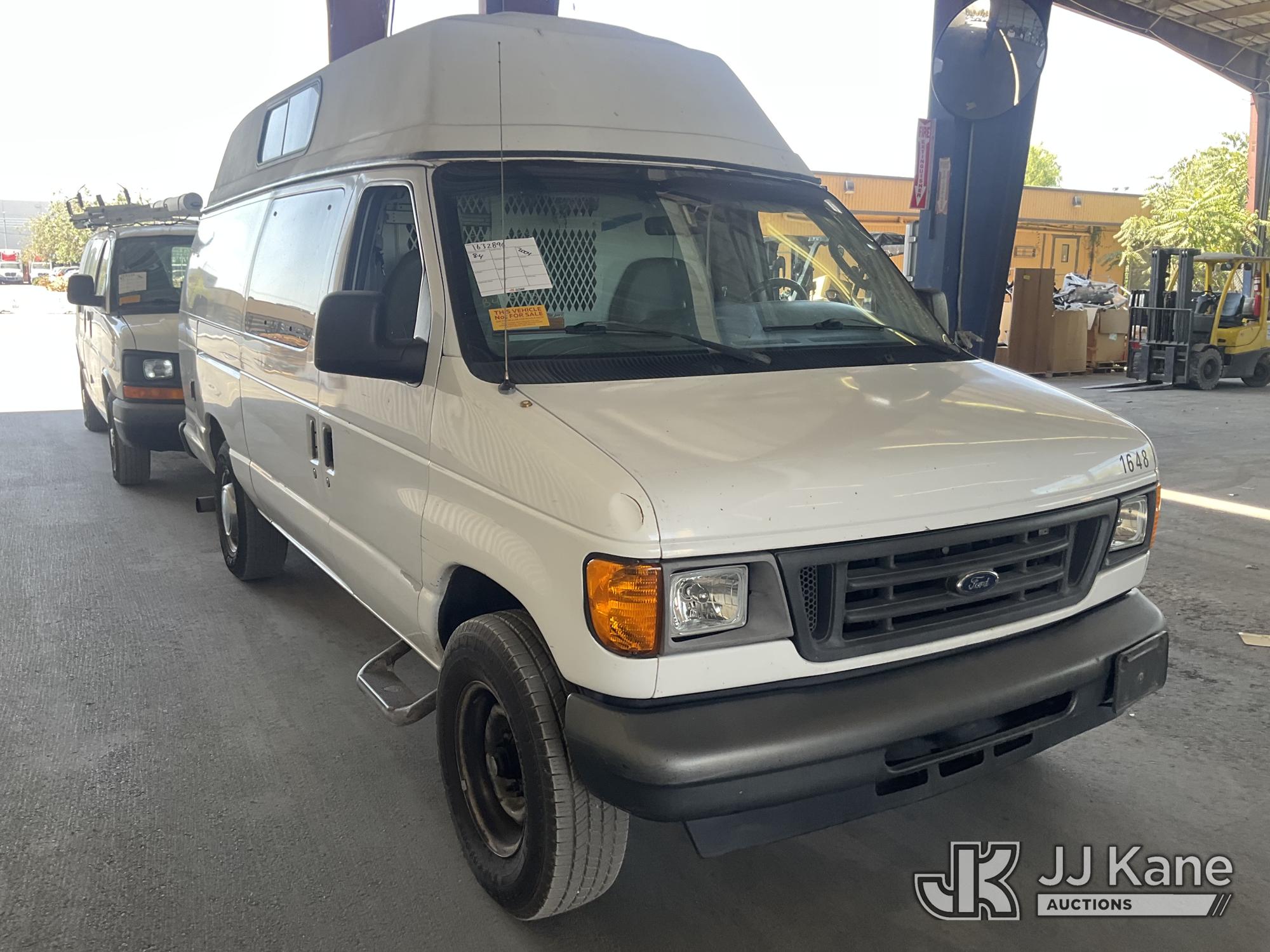 2004 Ford ECONOLINE E-350 SD