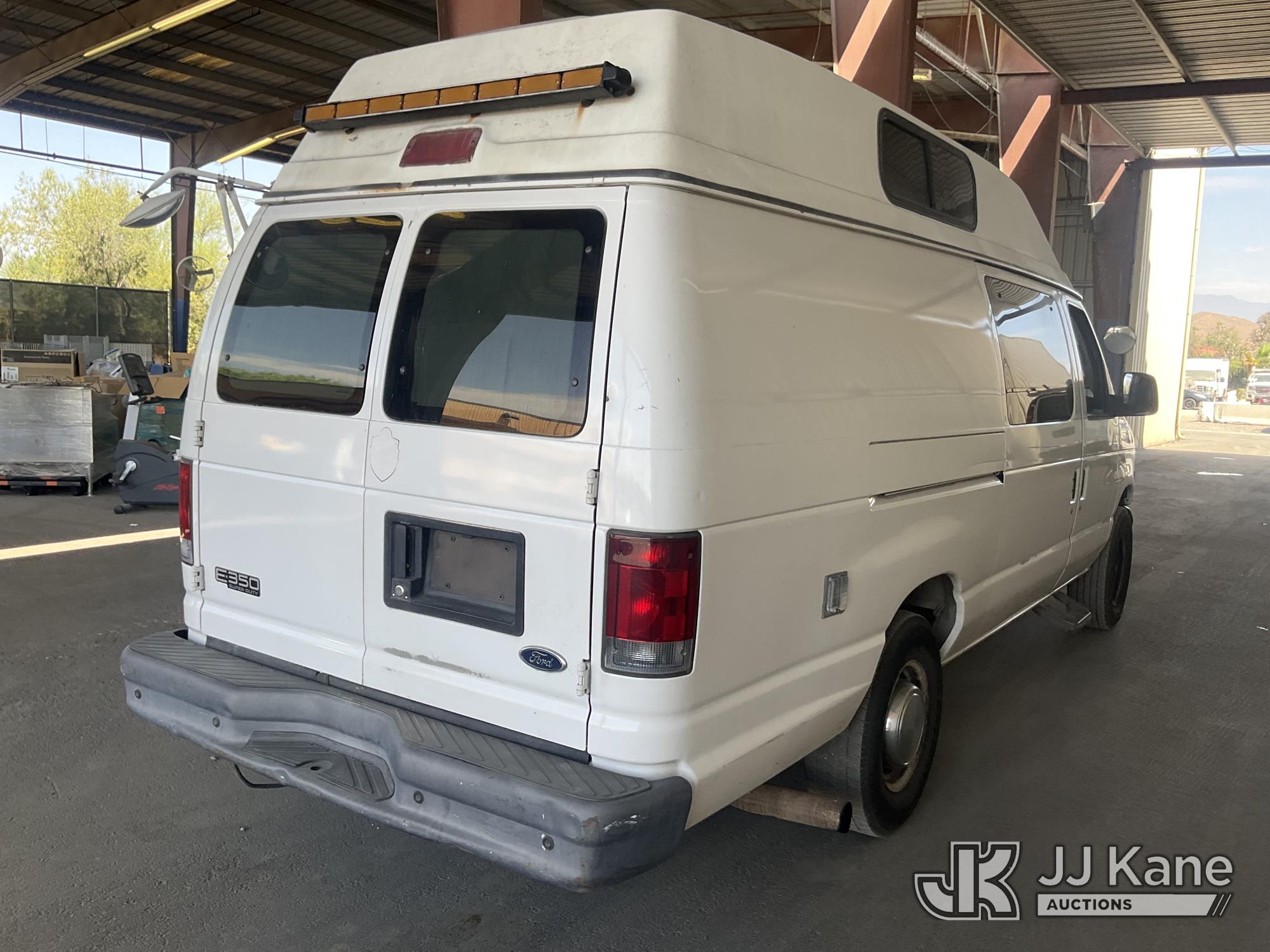 2004 Ford ECONOLINE E-350 SD