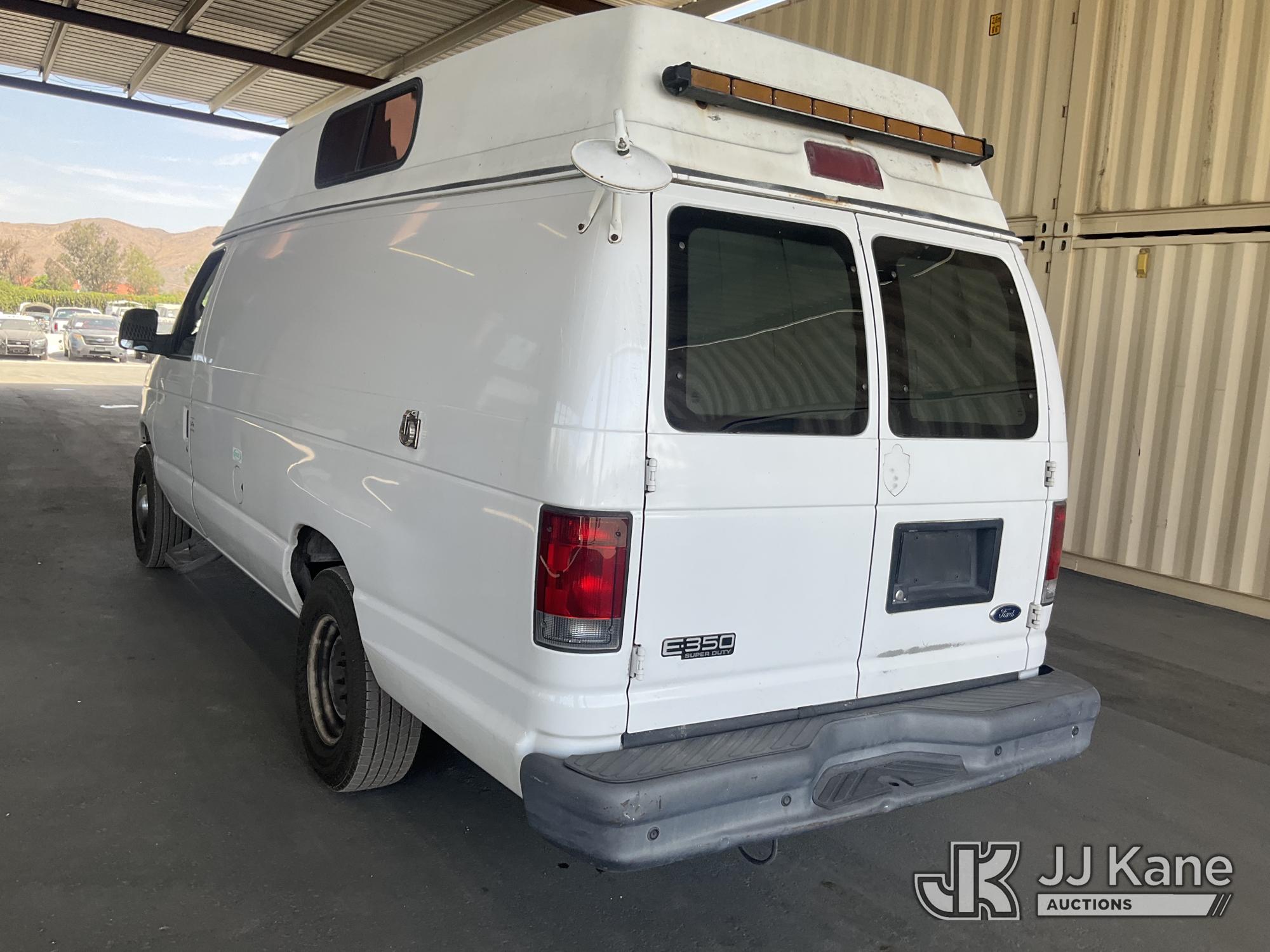 2004 Ford ECONOLINE E-350 SD