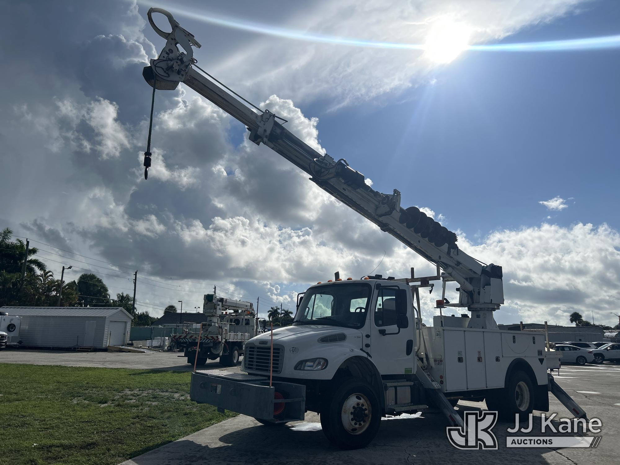 2014 Freightliner M2 106