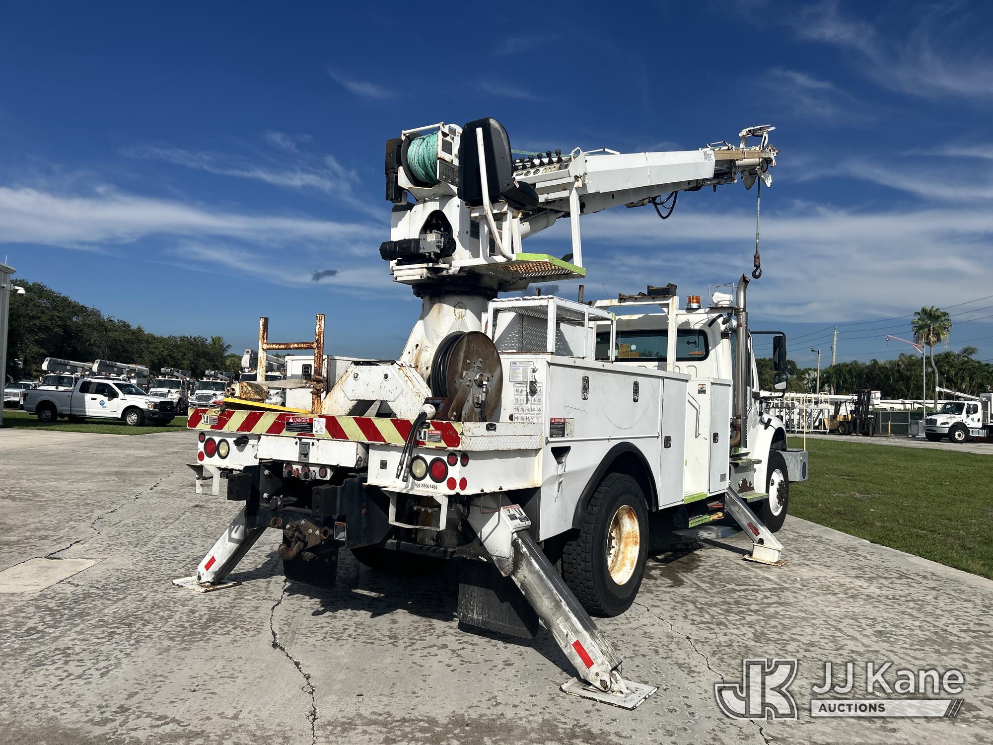 2014 Freightliner M2 106