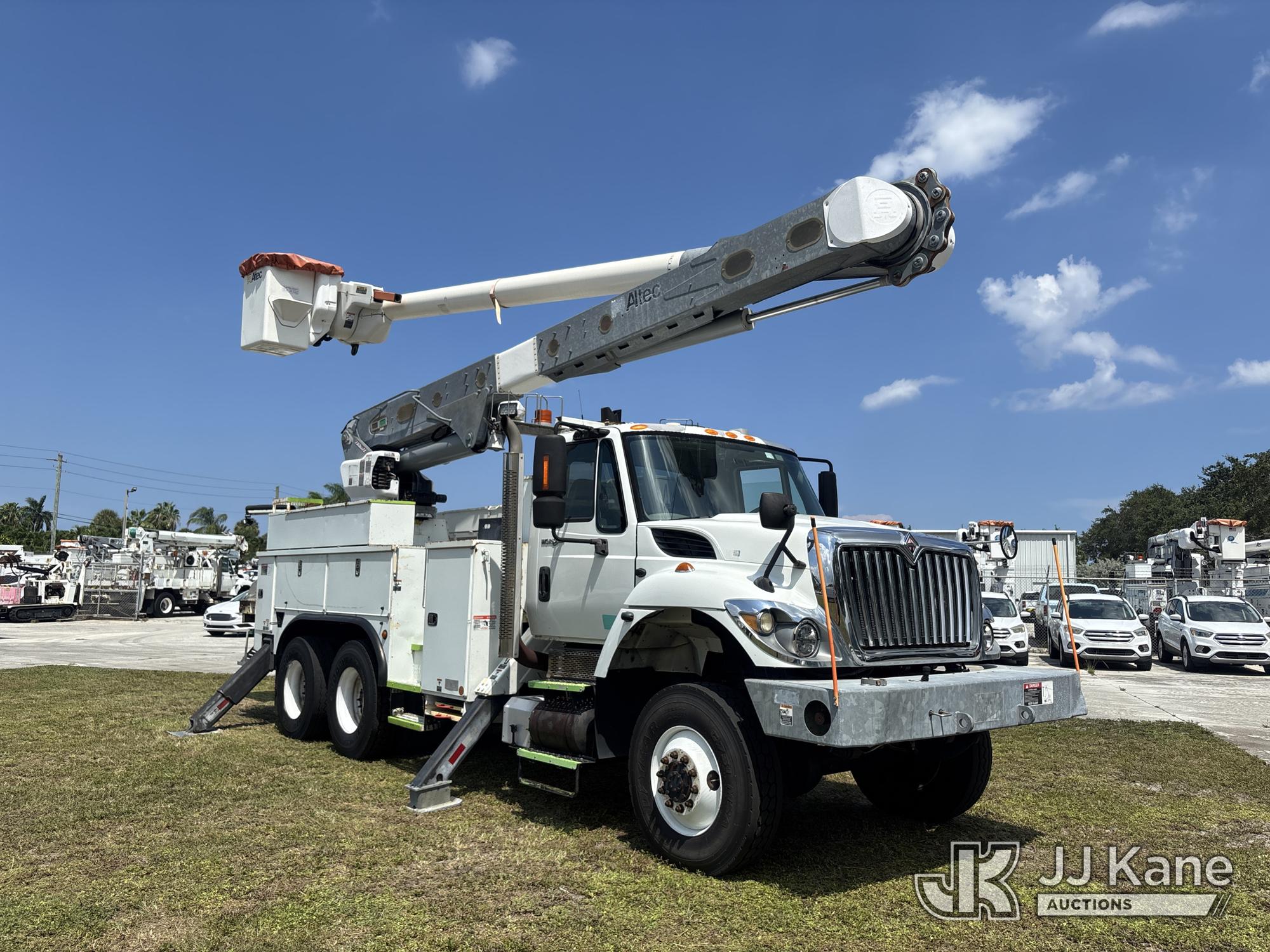 2013 International 7400 6X6