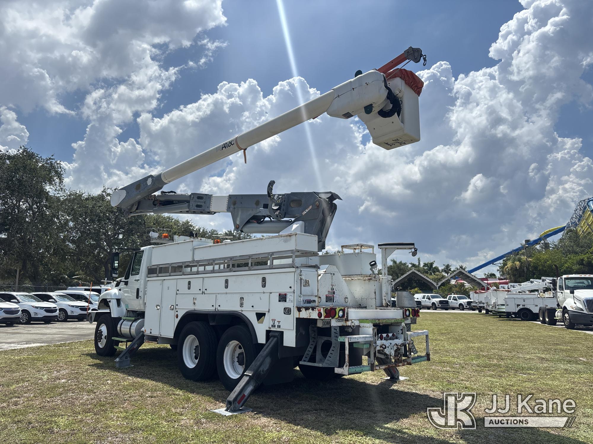 2013 International 7400 6X6