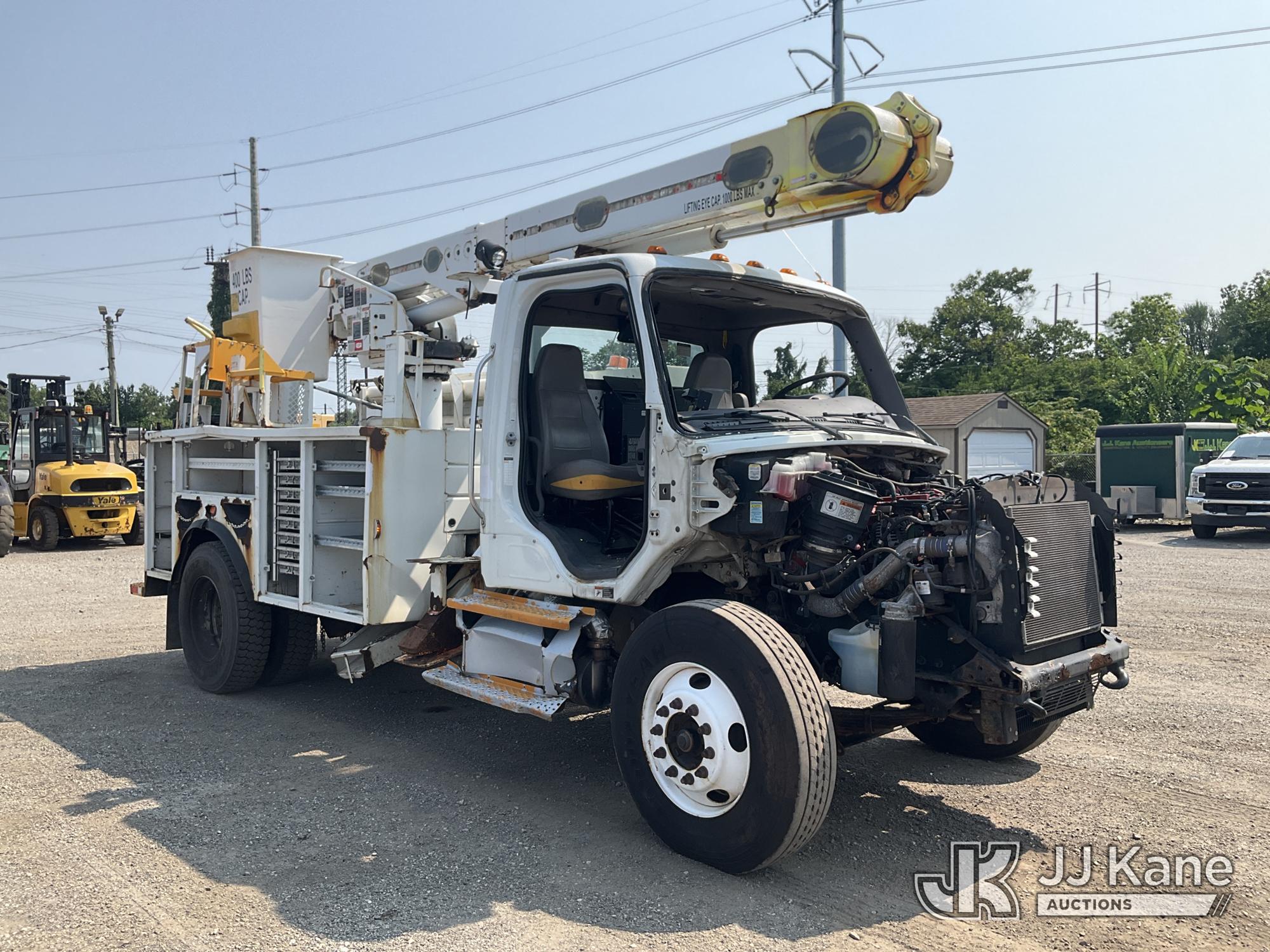 2013 Freightliner M2 106