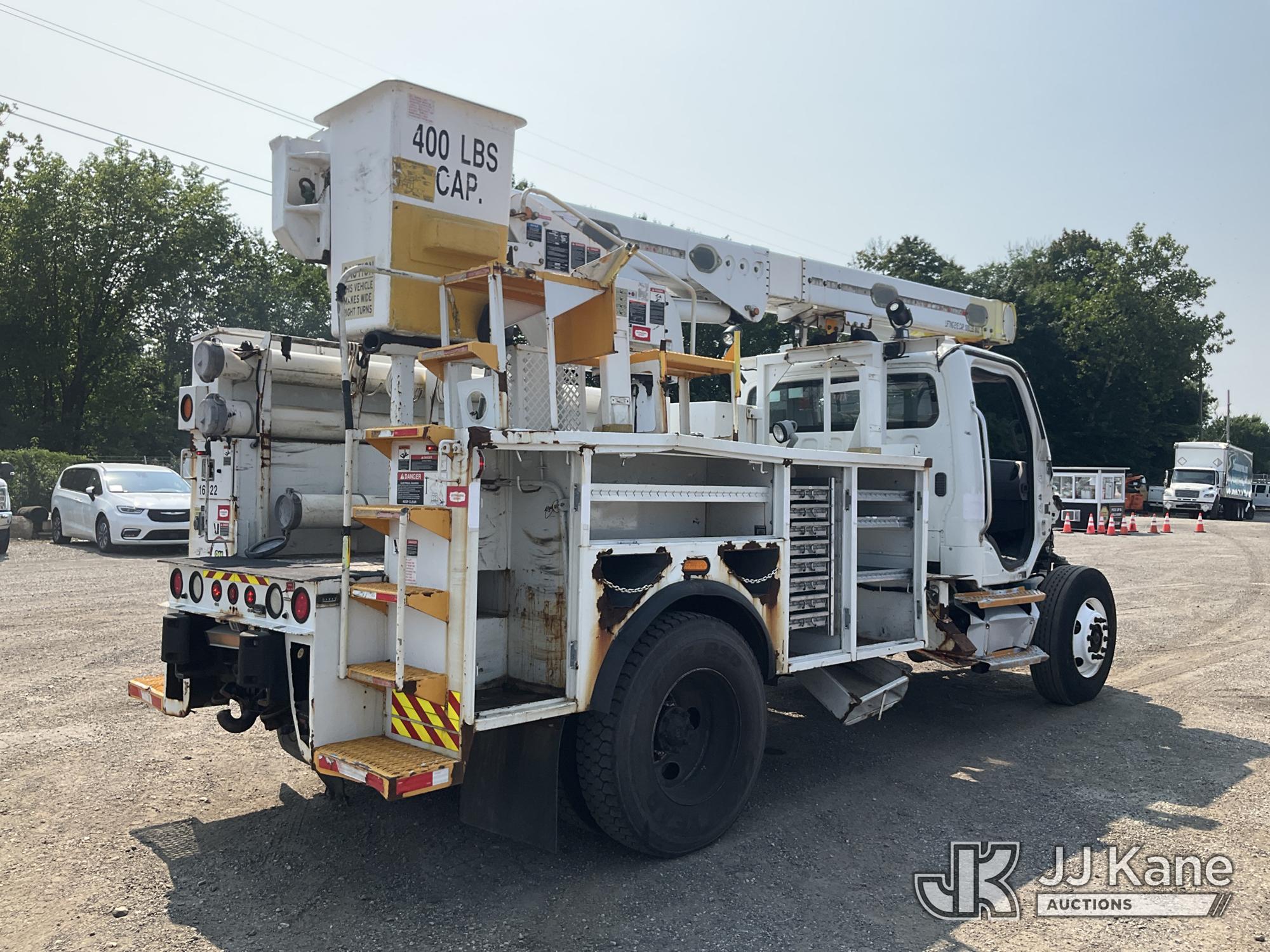 2013 Freightliner M2 106