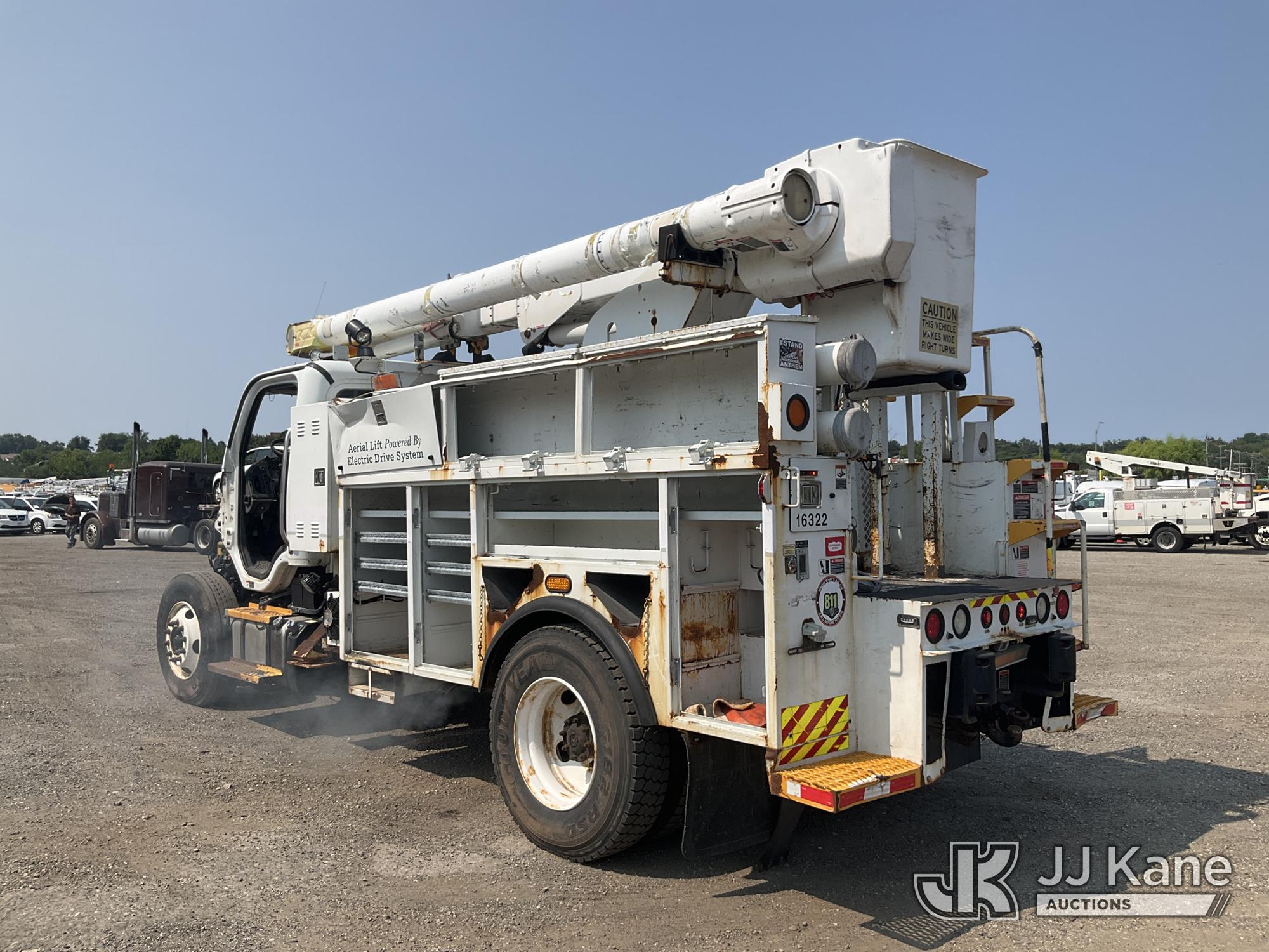 2013 Freightliner M2 106