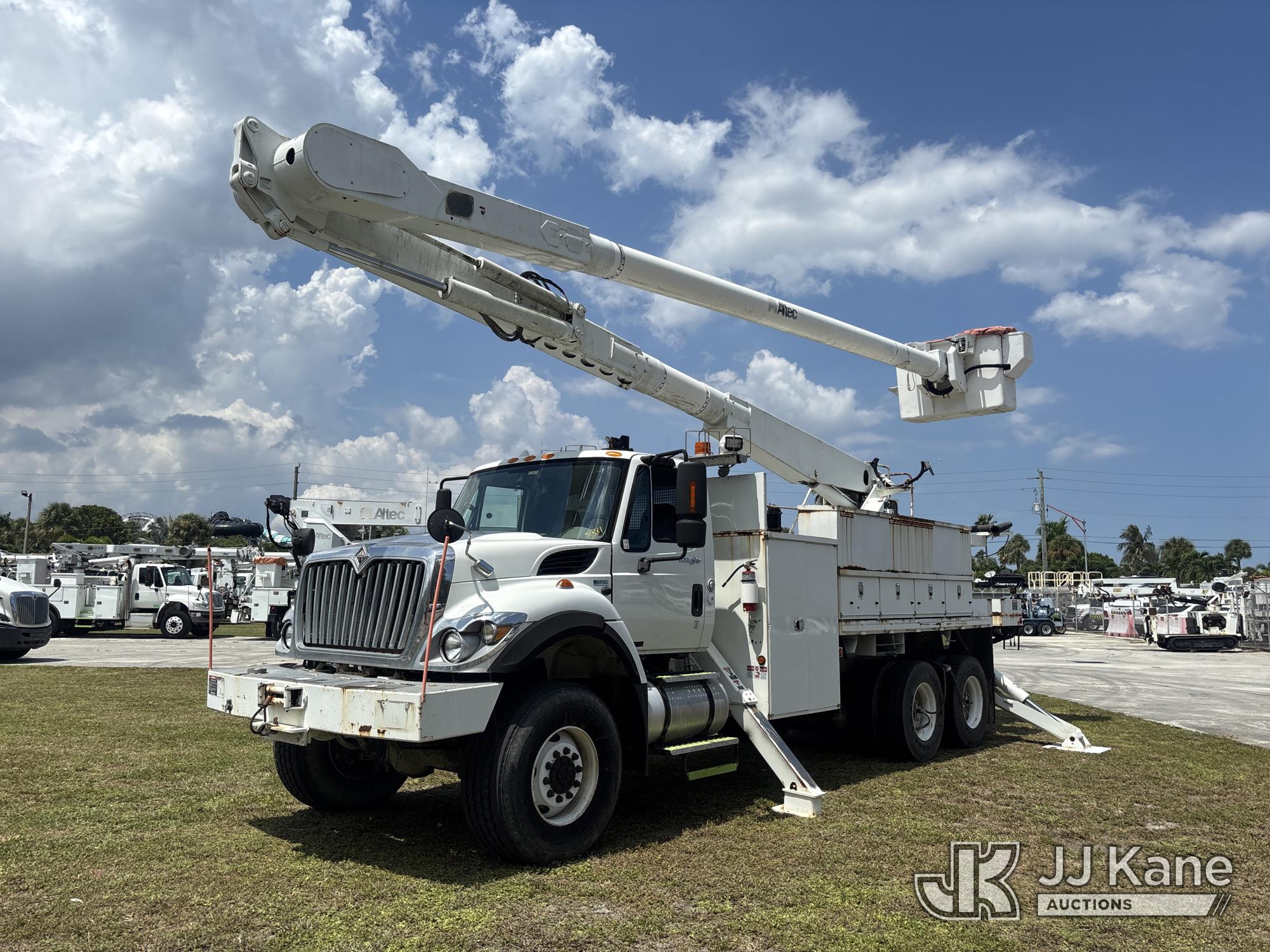 Photo of 2012 International 7400 6x6