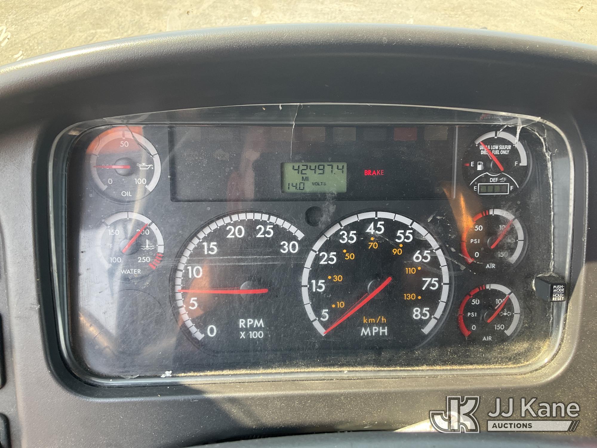2014 Freightliner M2 106
