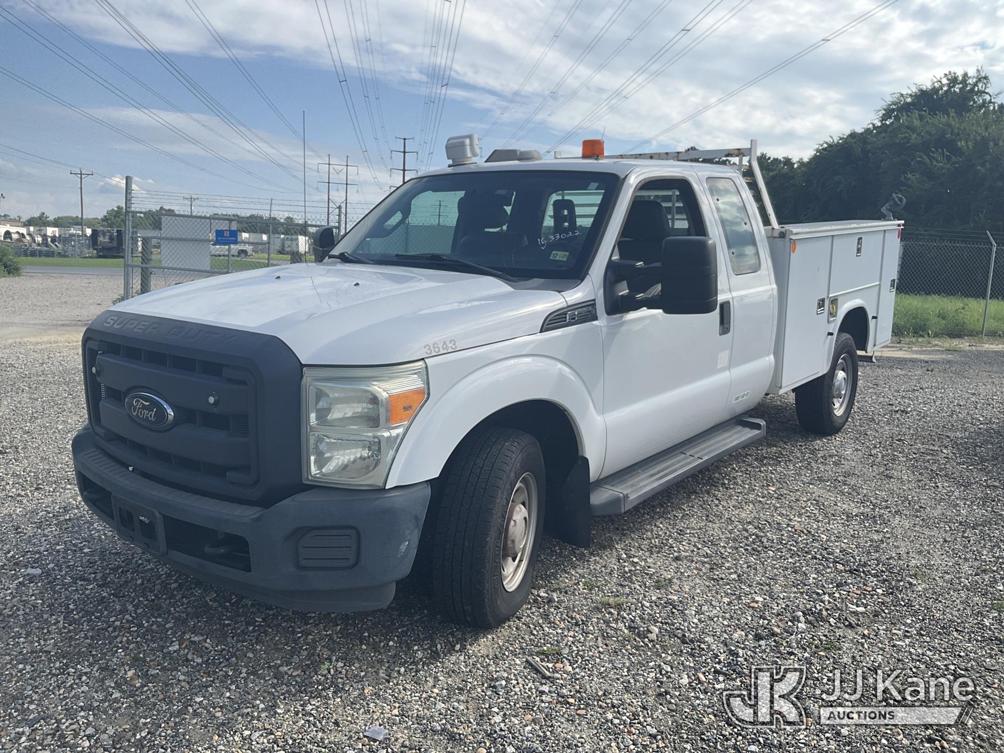2015 Ford F-250 SD Extended-Cab Service Truck