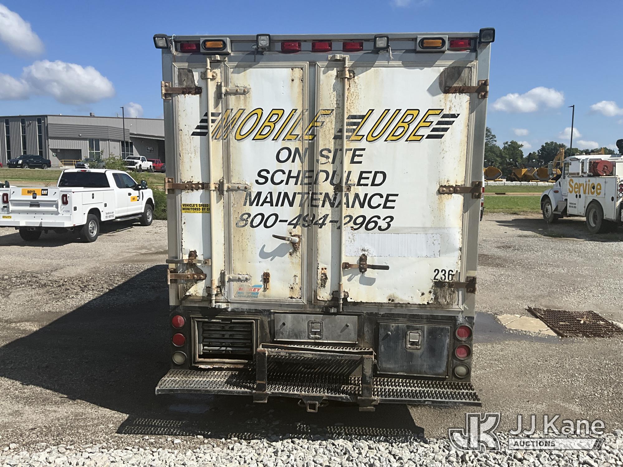 2004 Chevrolet C7500
