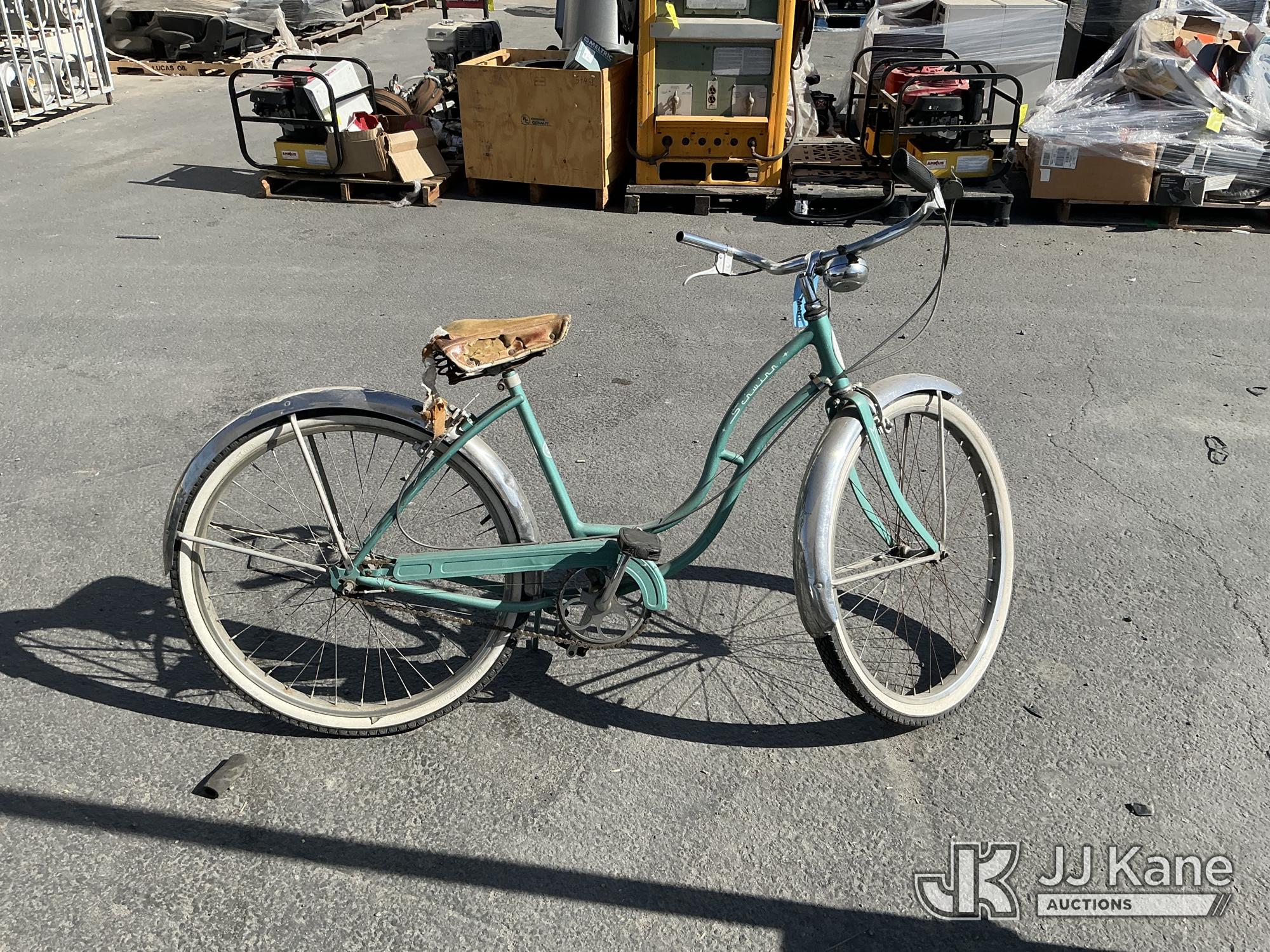 Cruise Bike (Used) NOTE: This unit is being sold AS IS/WHERE IS via Timed Auction and is located in Jurupa Valley