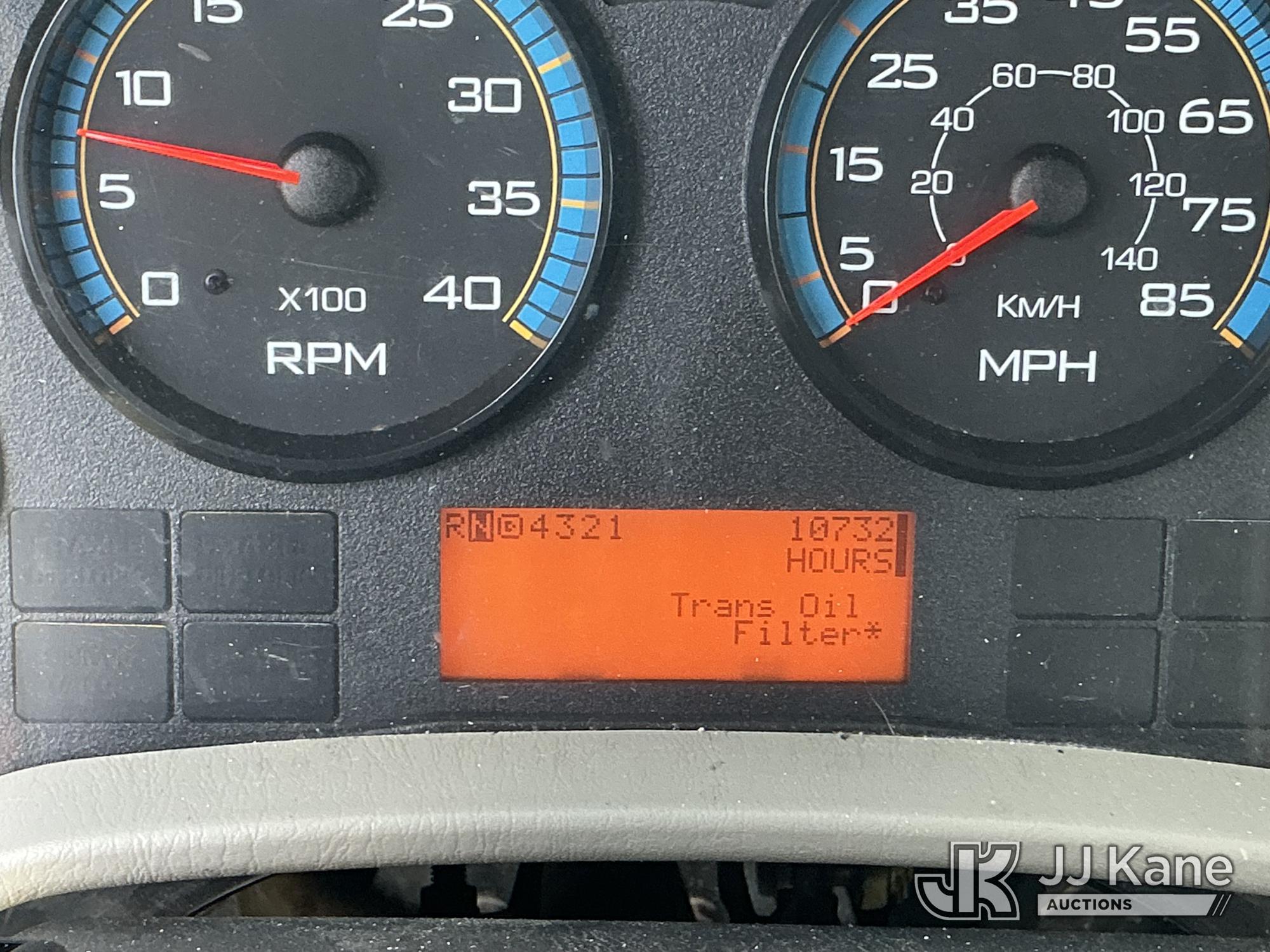 2012 International 7300 4X4