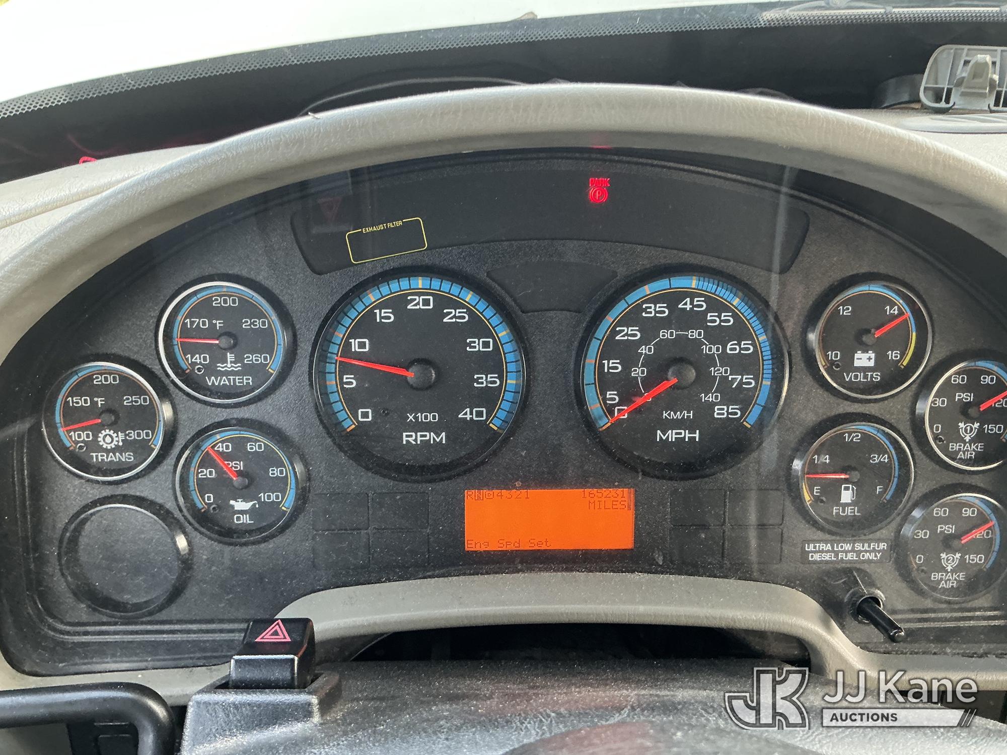 2014 International 7300 4X4
